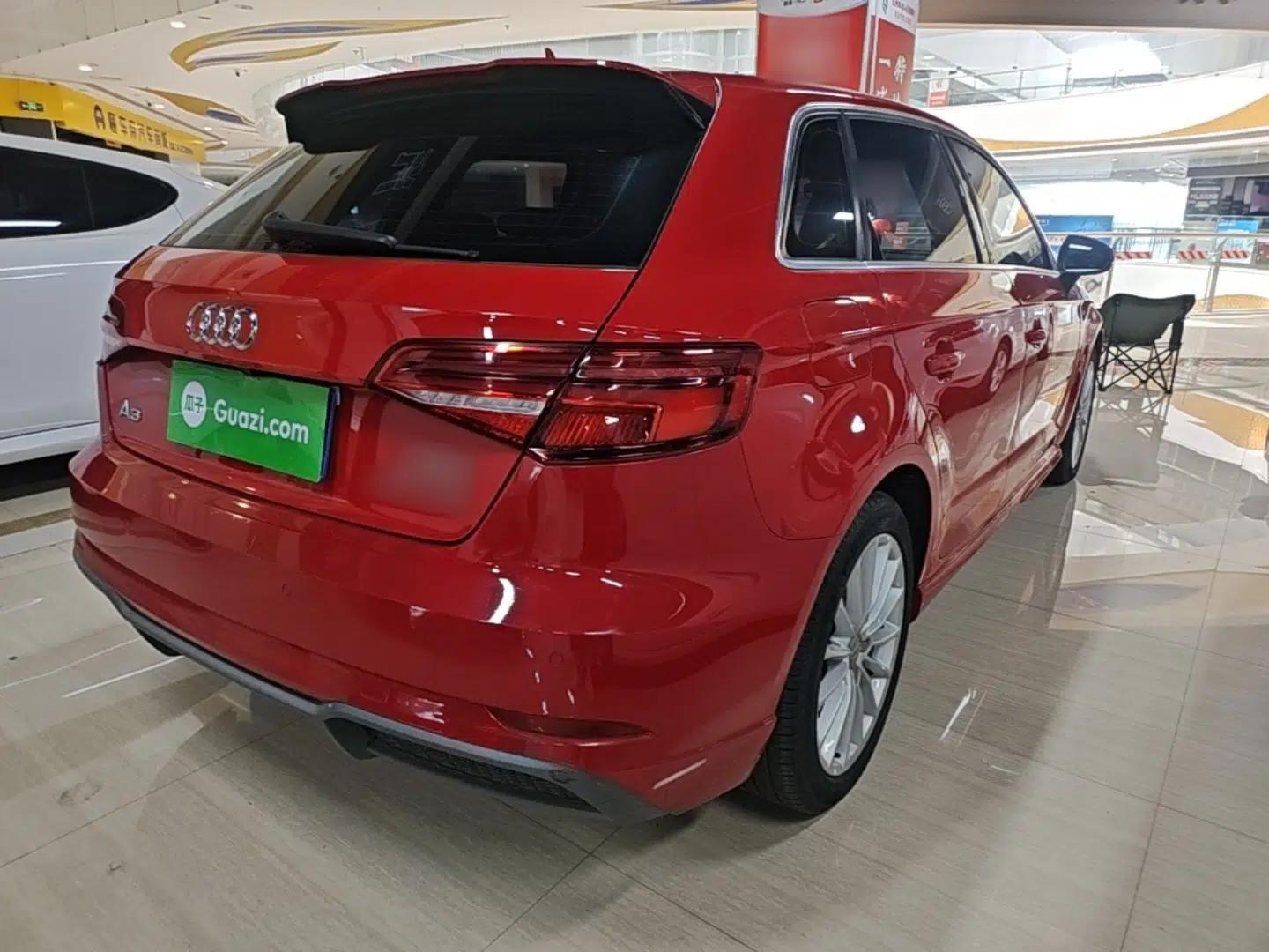 Audi A3 2018 30th Anniversary Edition Sportback 35 TFSI Fashion Model — миниатюра 6