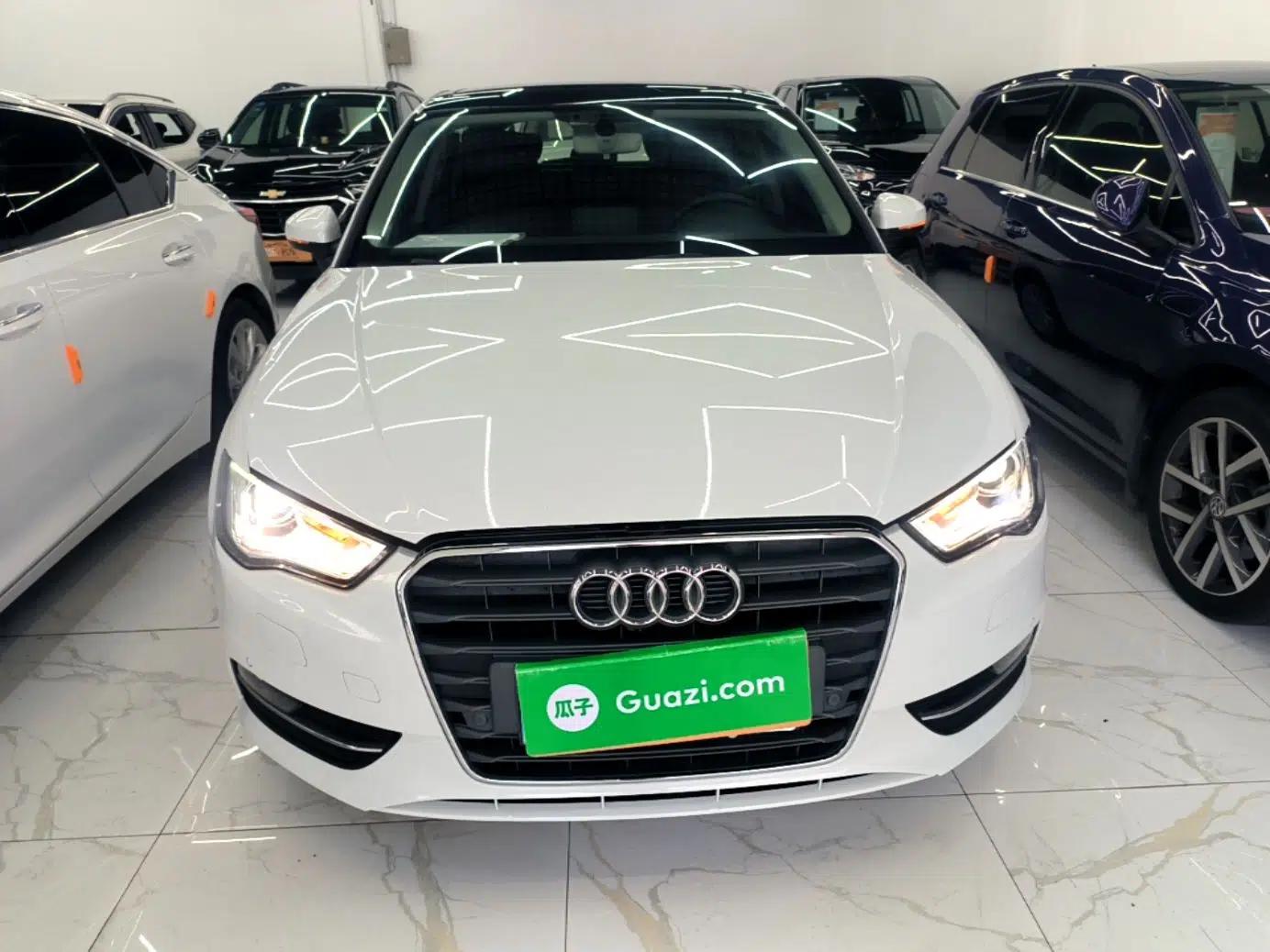 Audi A3 2015 Sportback 35 TFSI Millionth Anniversary Intelligent Leading Model — миниатюра 2