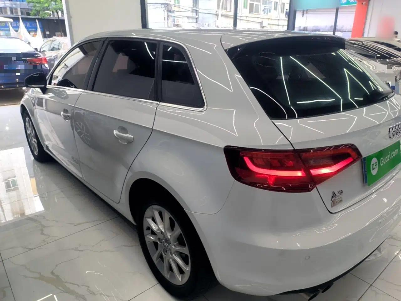 Audi A3 2015 Sportback 35 TFSI Millionth Anniversary Intelligent Leading Model — миниатюра 4
