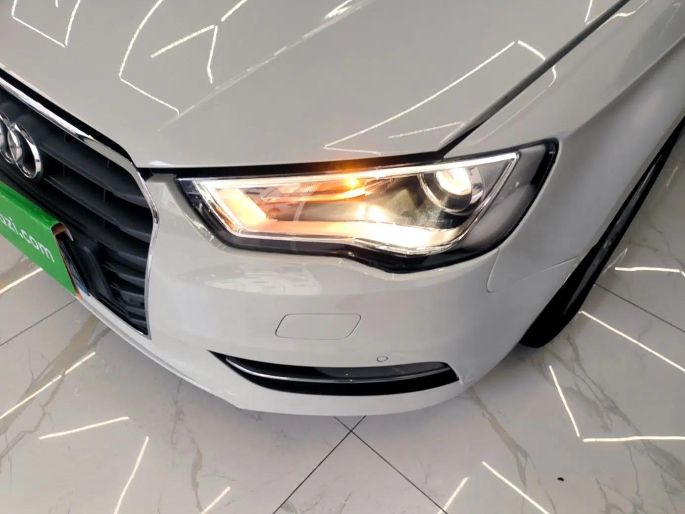 Audi A3 2015 Sportback 35 TFSI Millionth Anniversary Intelligent Leading Model — миниатюра 8