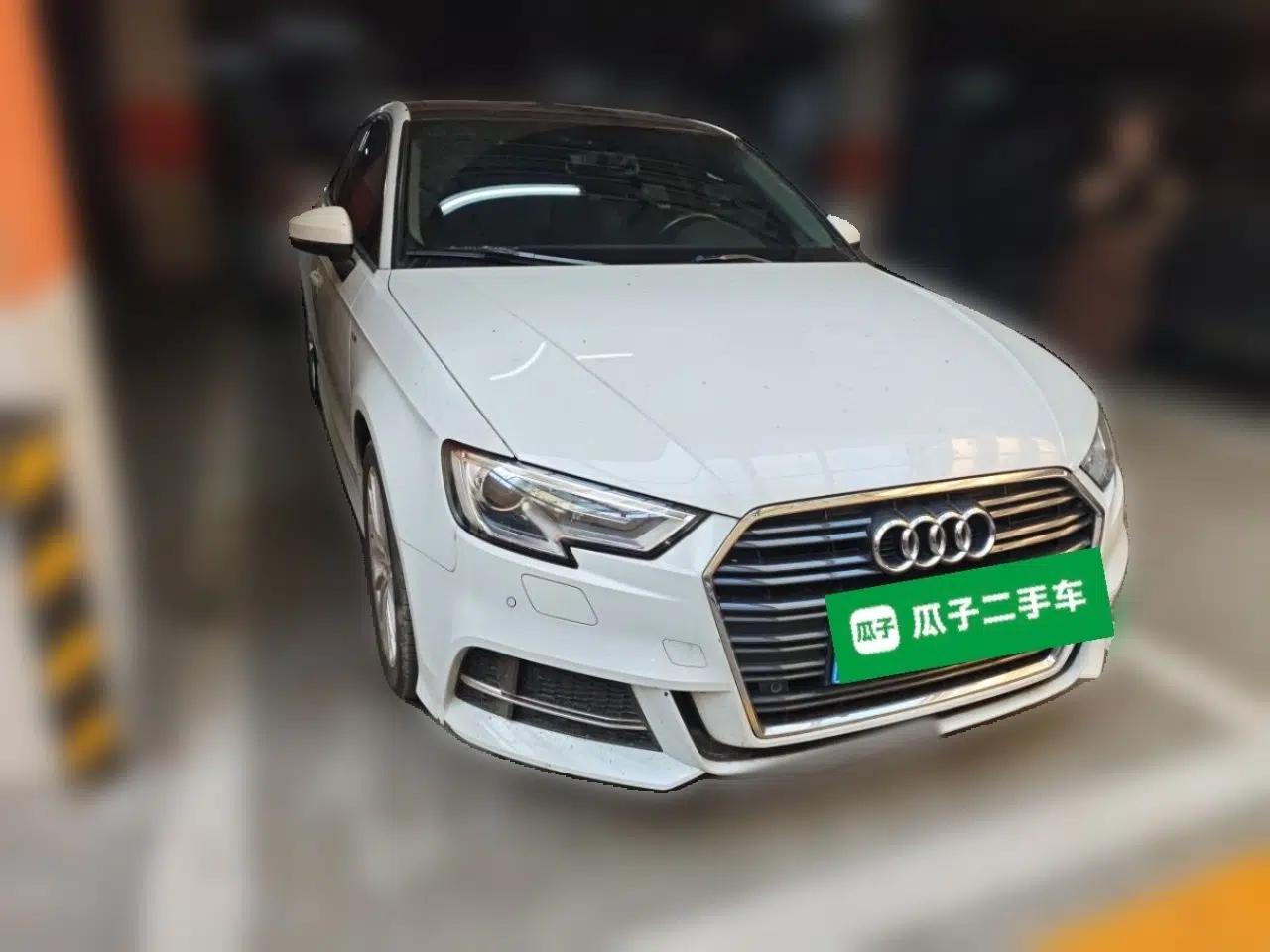 Audi A3 2017 Sportback 35 TFSI Fashion Model — миниатюра 3