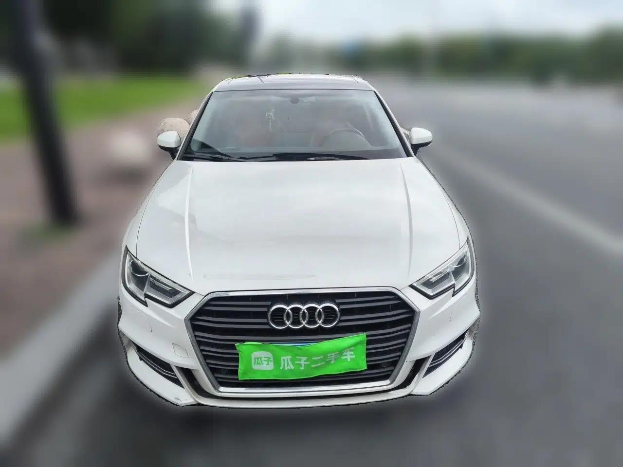 Audi A3 2018 30th Anniversary Edition Limousine 35 TFSI Fashion Model — миниатюра 2
