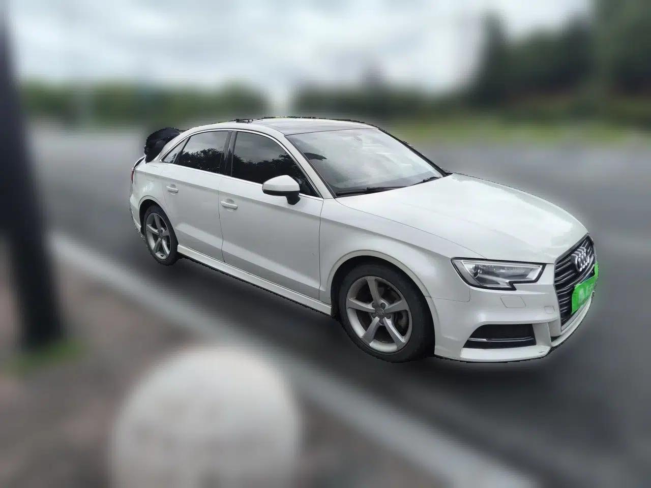 Audi A3 2018 30th Anniversary Edition Limousine 35 TFSI Fashion Model — миниатюра 3