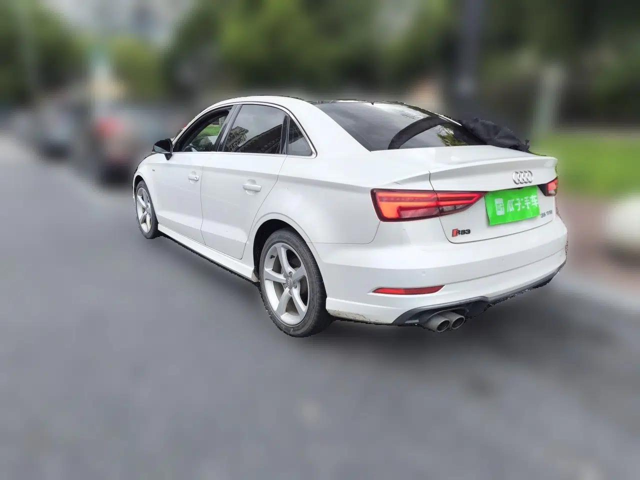 Audi A3 2018 30th Anniversary Edition Limousine 35 TFSI Fashion Model — миниатюра 4