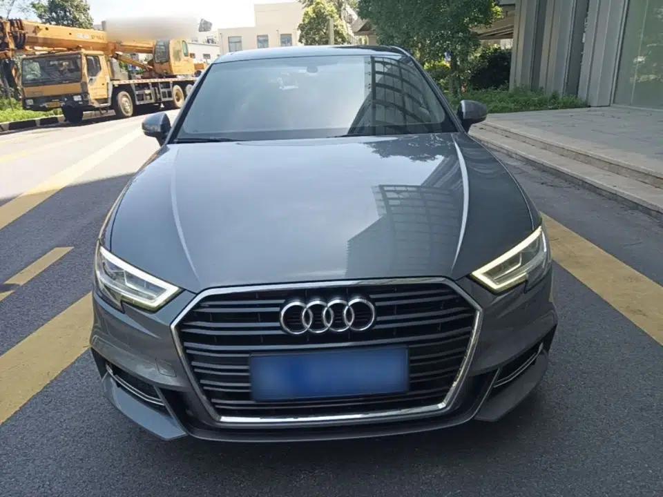 Audi A3 2019 Sportback 35 TFSI Fashion Edition China V — миниатюра 2