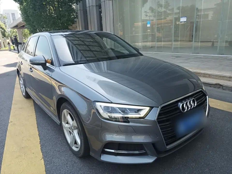 Audi A3 2019 Sportback 35 TFSI Fashion Edition China V — миниатюра 3