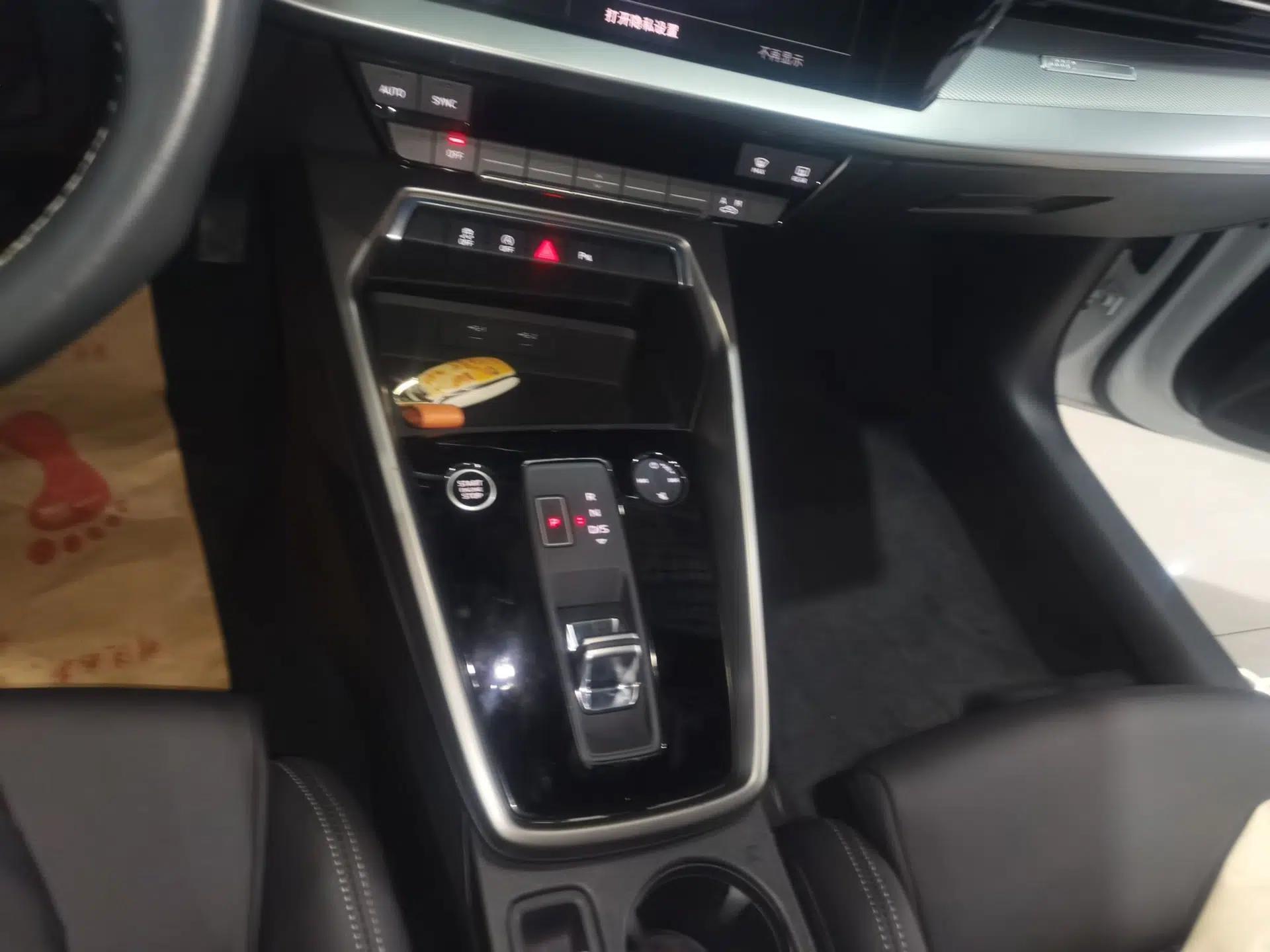 Audi A3 2022 Sportback 35 TFSI Fashionable Sports Model — миниатюра 14