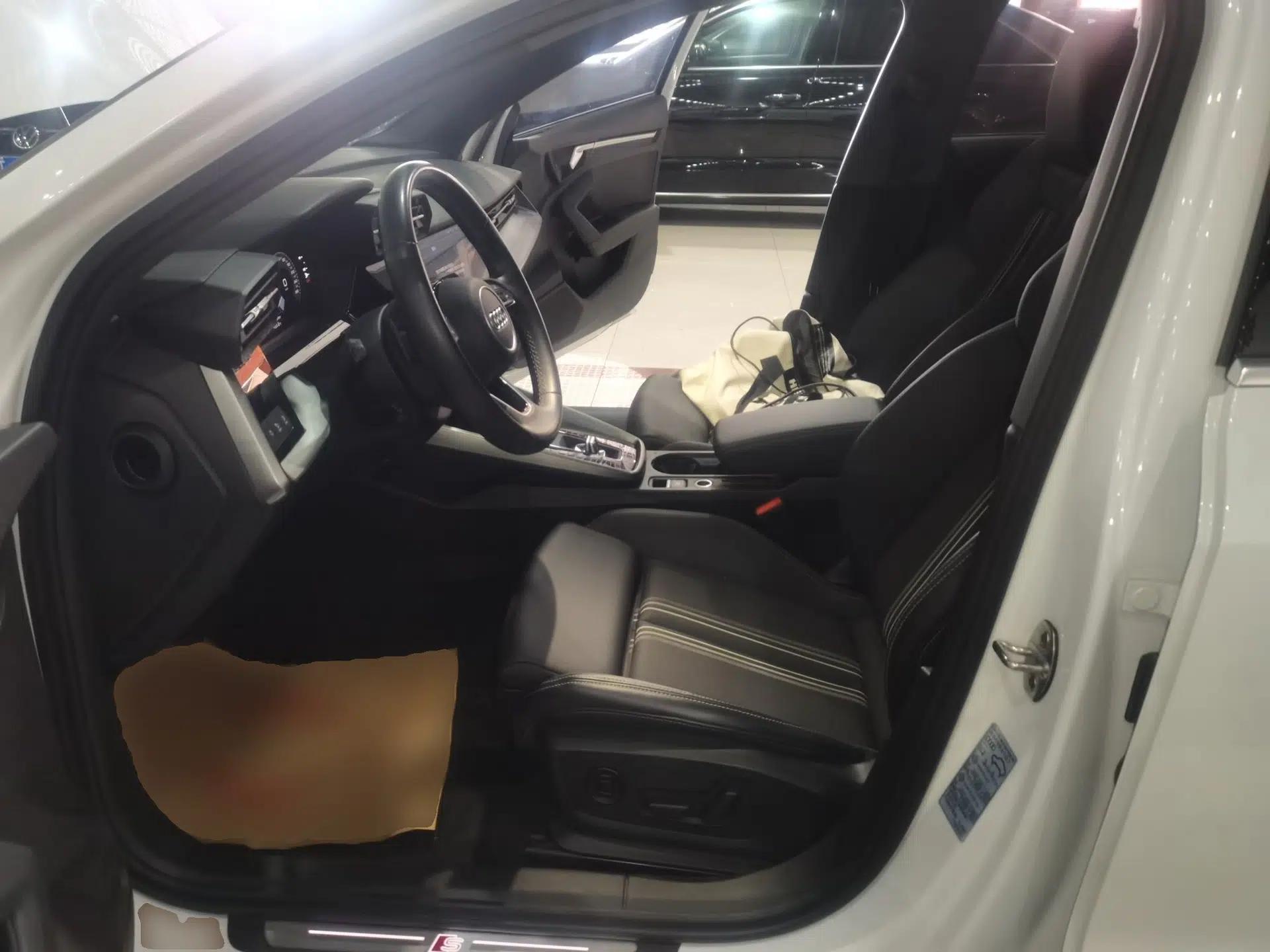 Audi A3 2022 Sportback 35 TFSI Fashionable Sports Model — миниатюра 15