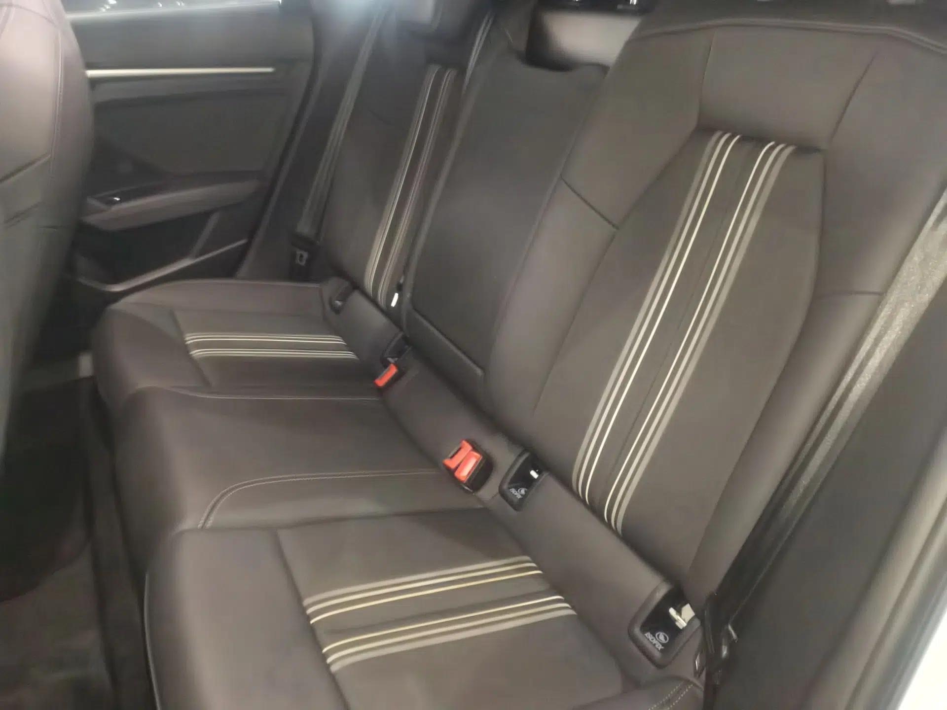 Audi A3 2022 Sportback 35 TFSI Fashionable Sports Model — миниатюра 17