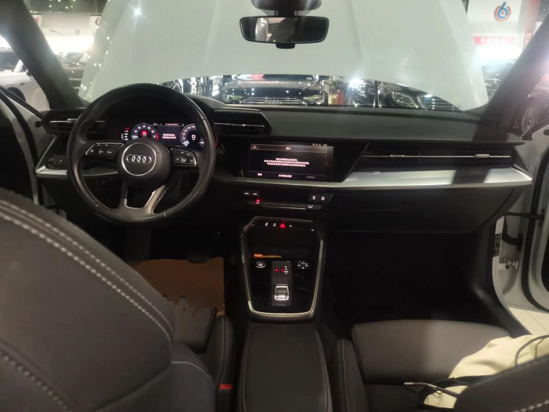 Audi A3 2022 Sportback 35 TFSI Fashionable Sports Model — миниатюра 9