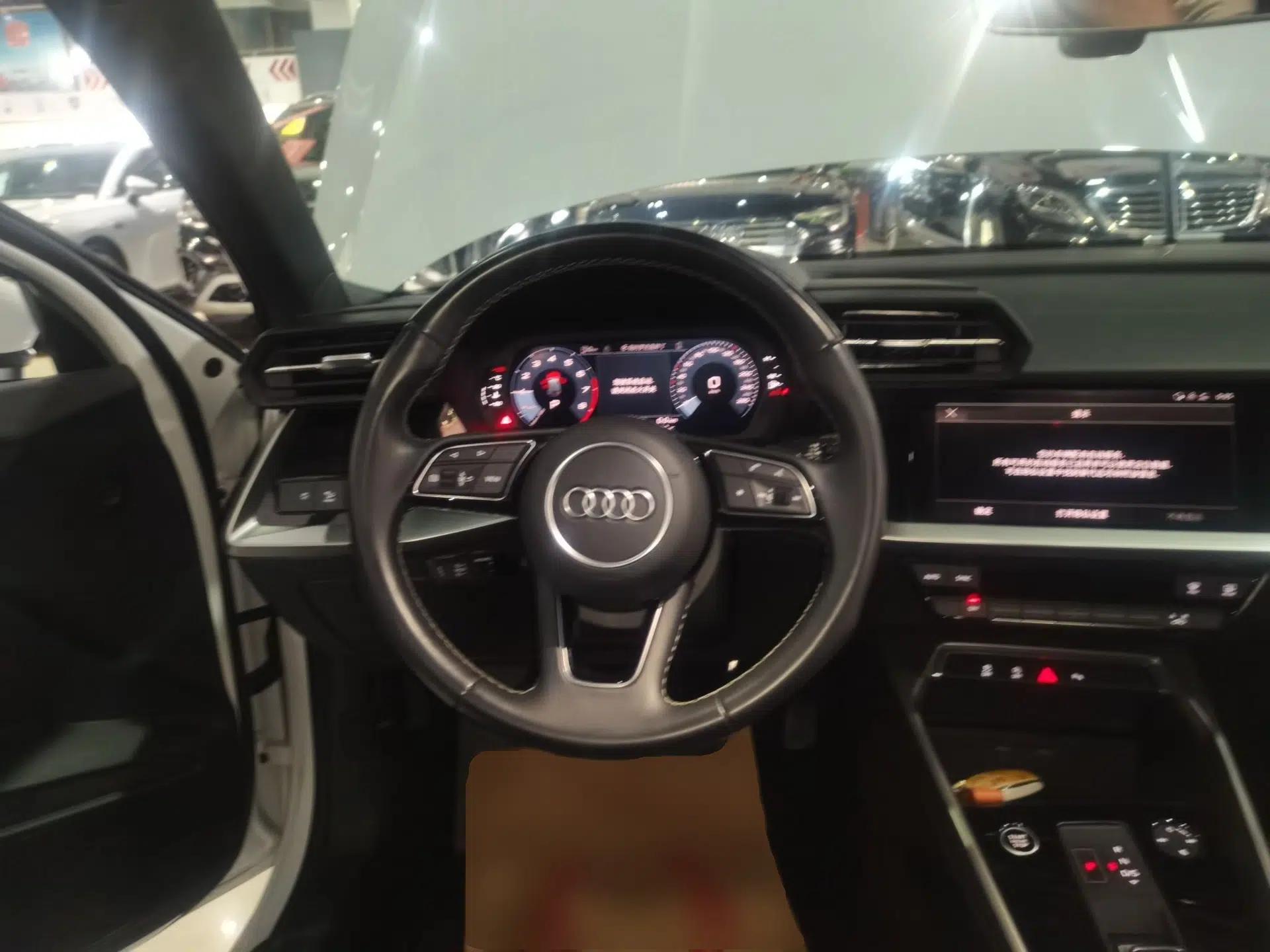 Audi A3 2022 Sportback 35 TFSI Fashionable Sports Model — миниатюра 10