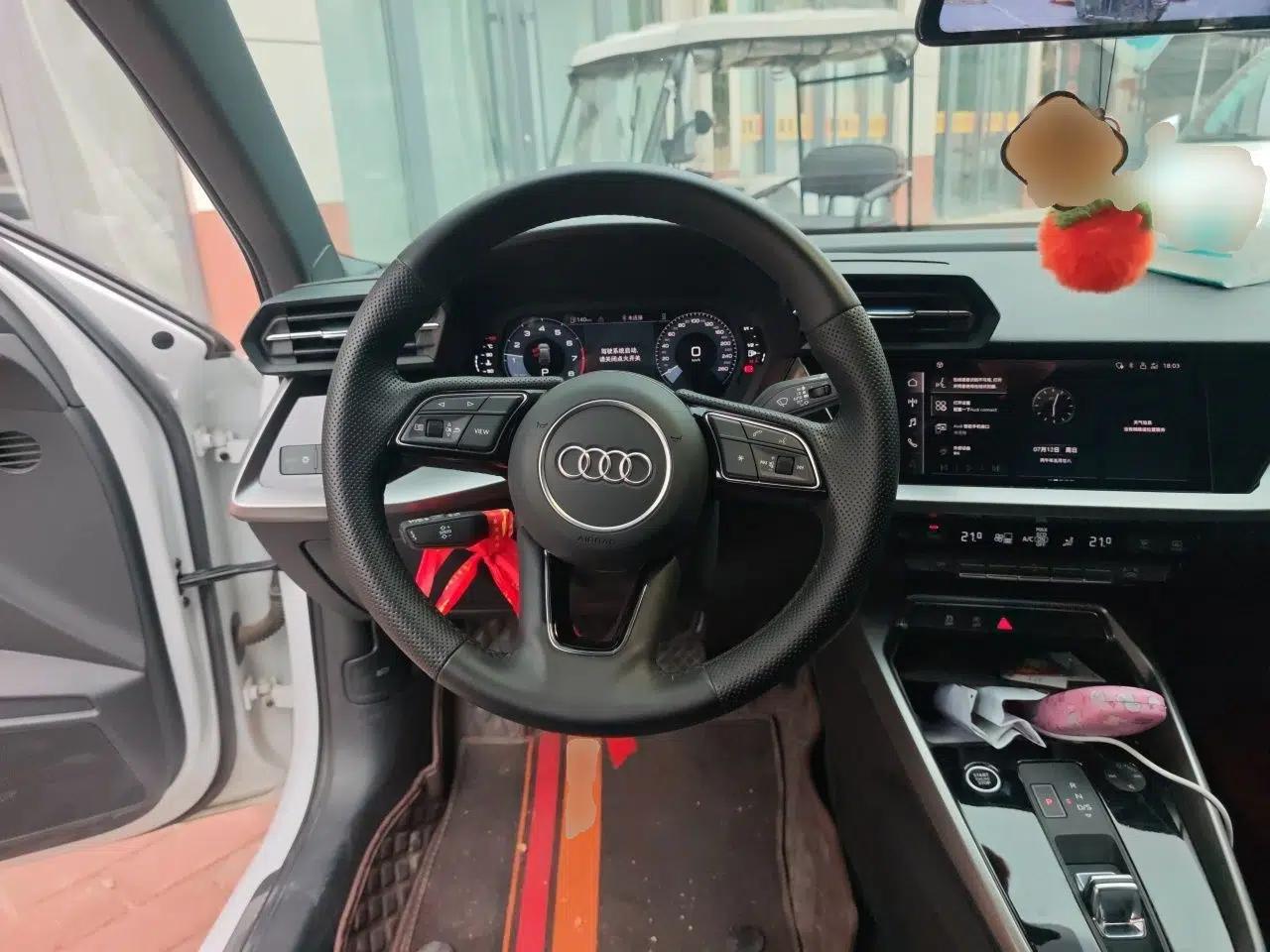 Audi A3 2023 Restyled Sportback 35 TFSI Progressive Sport Edition — миниатюра 7