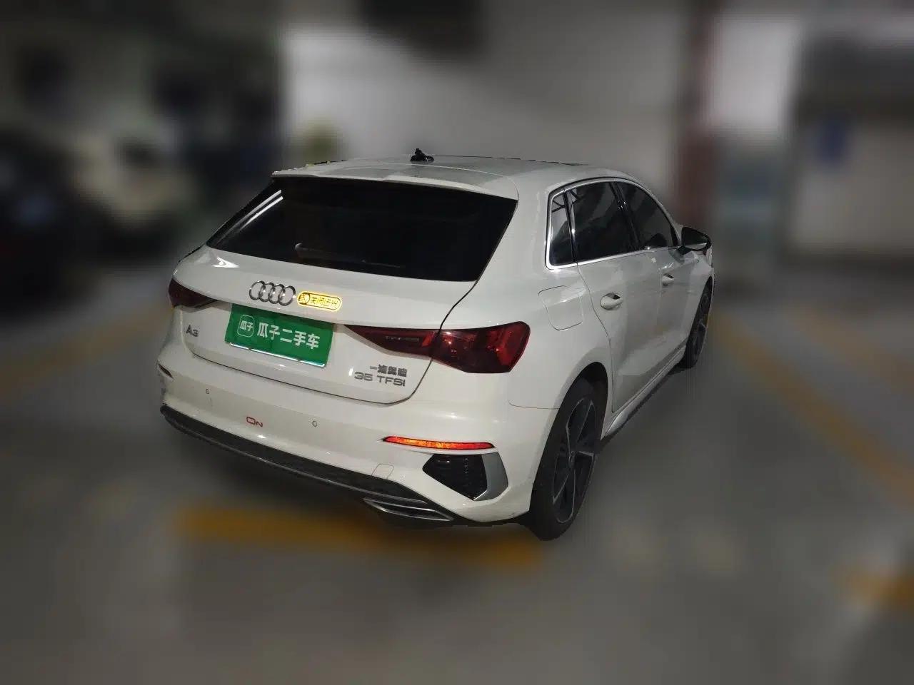 Audi A3 2023 Updated Sportback 35 TFSI Stylish Sports Type — миниатюра 4