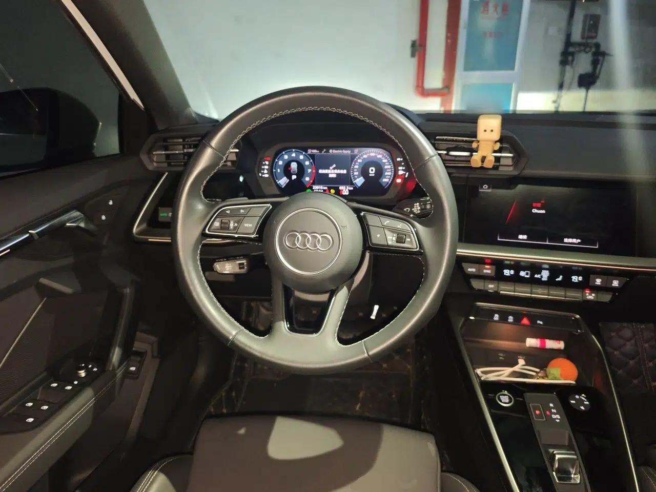 Audi A3 2023 Updated Sportback 35 TFSI Stylish Sports Type — миниатюра 7