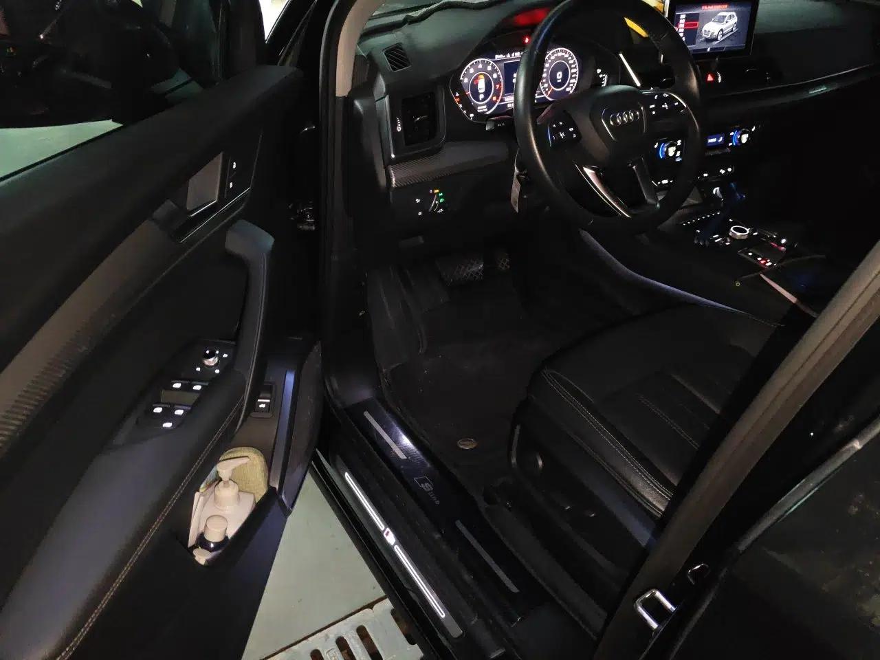 Audi Q5L 2020 45 TFSI Prestige Fashion Model — миниатюра 16