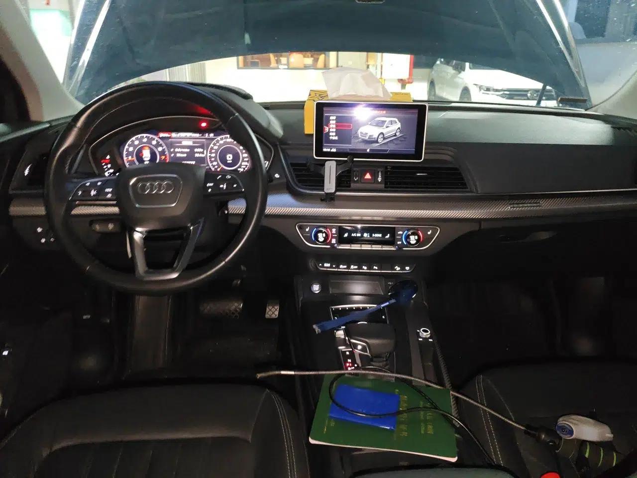 Audi Q5L 2020 45 TFSI Prestige Fashion Model — миниатюра 9