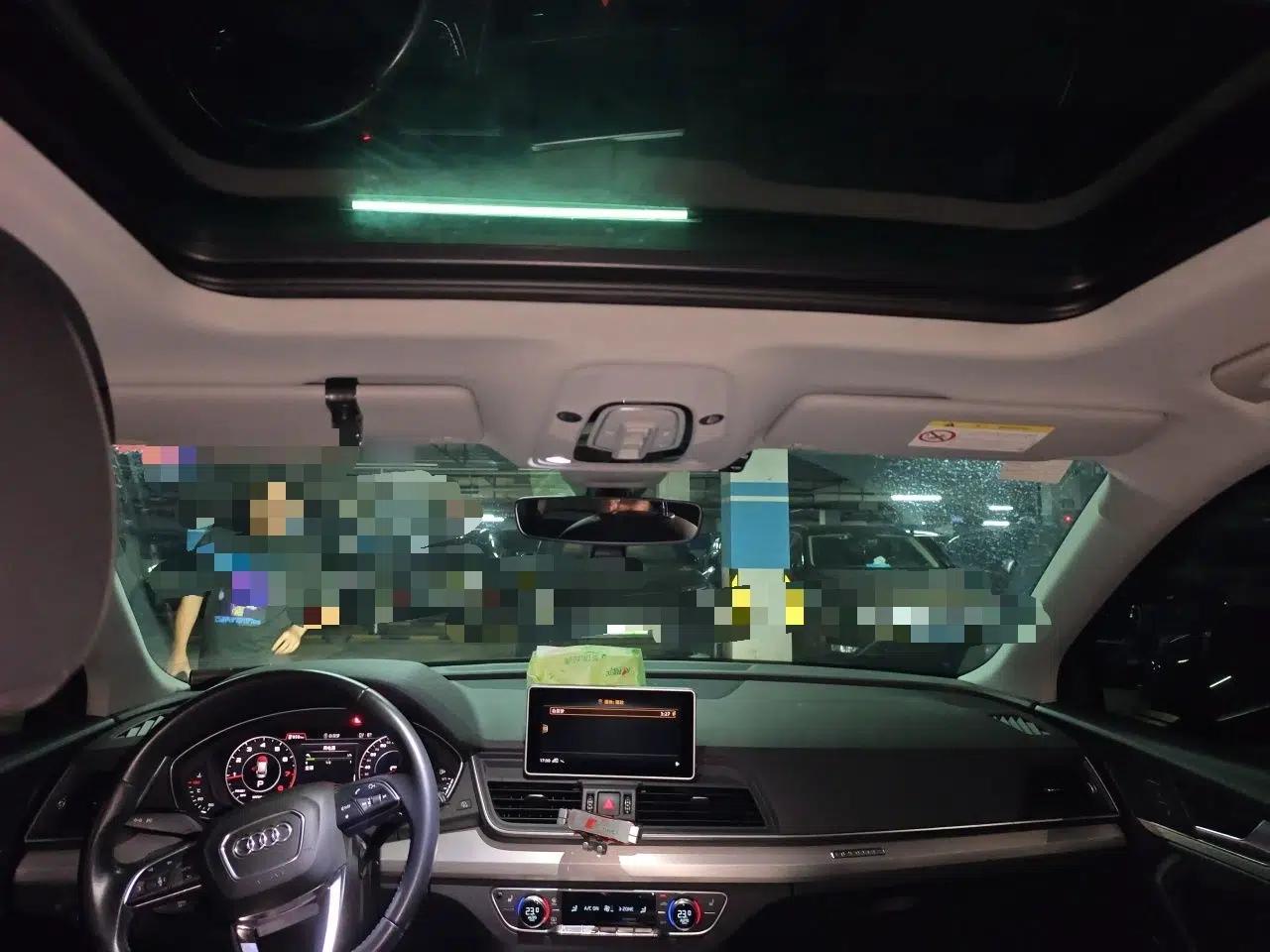 Audi Q5L 2020 Updated 40 TFSI Prestige Fashion Edition — миниатюра 18