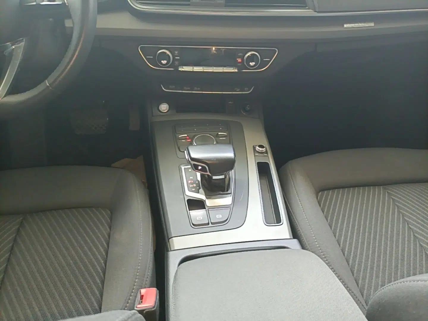 Audi Q5L 2018 40 TFSI Prestige Edition China V — миниатюра 16