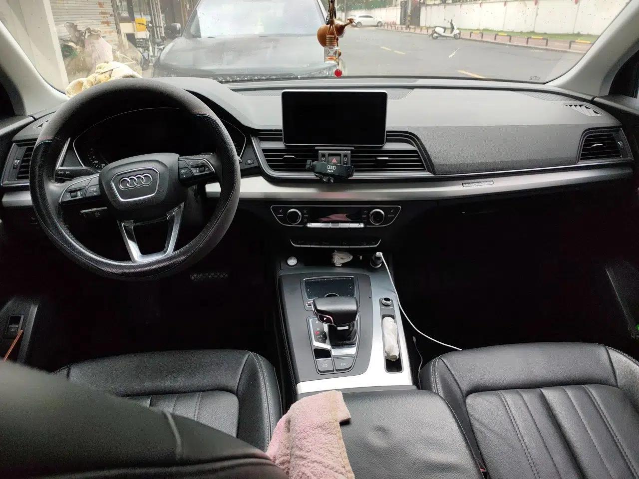 Audi Q5L 2020 Updated 40 TFSI Prestige Fashion Edition — миниатюра 9