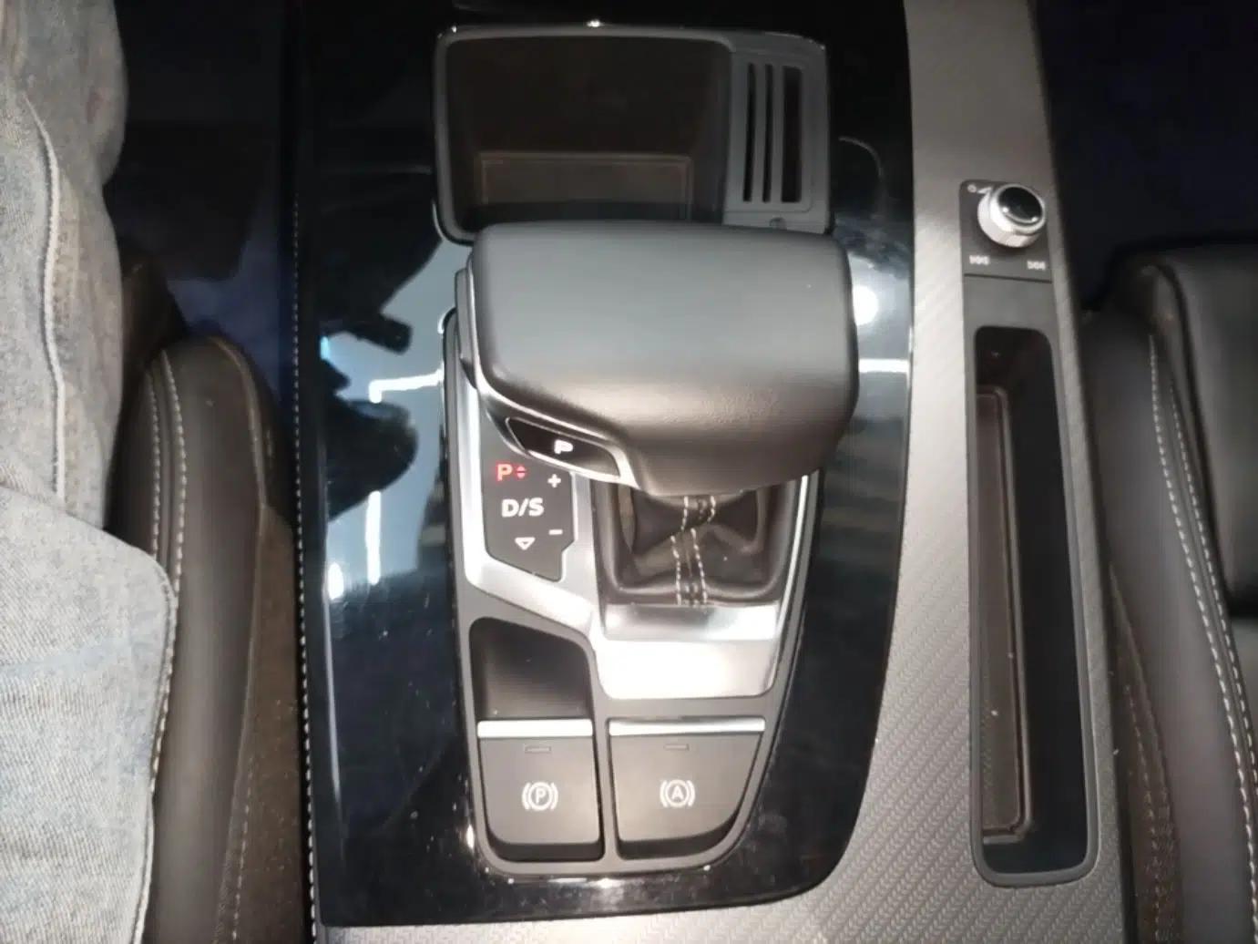 Audi Q5L 2022 Updated 40T Luxury Dynamic Edition — миниатюра 16