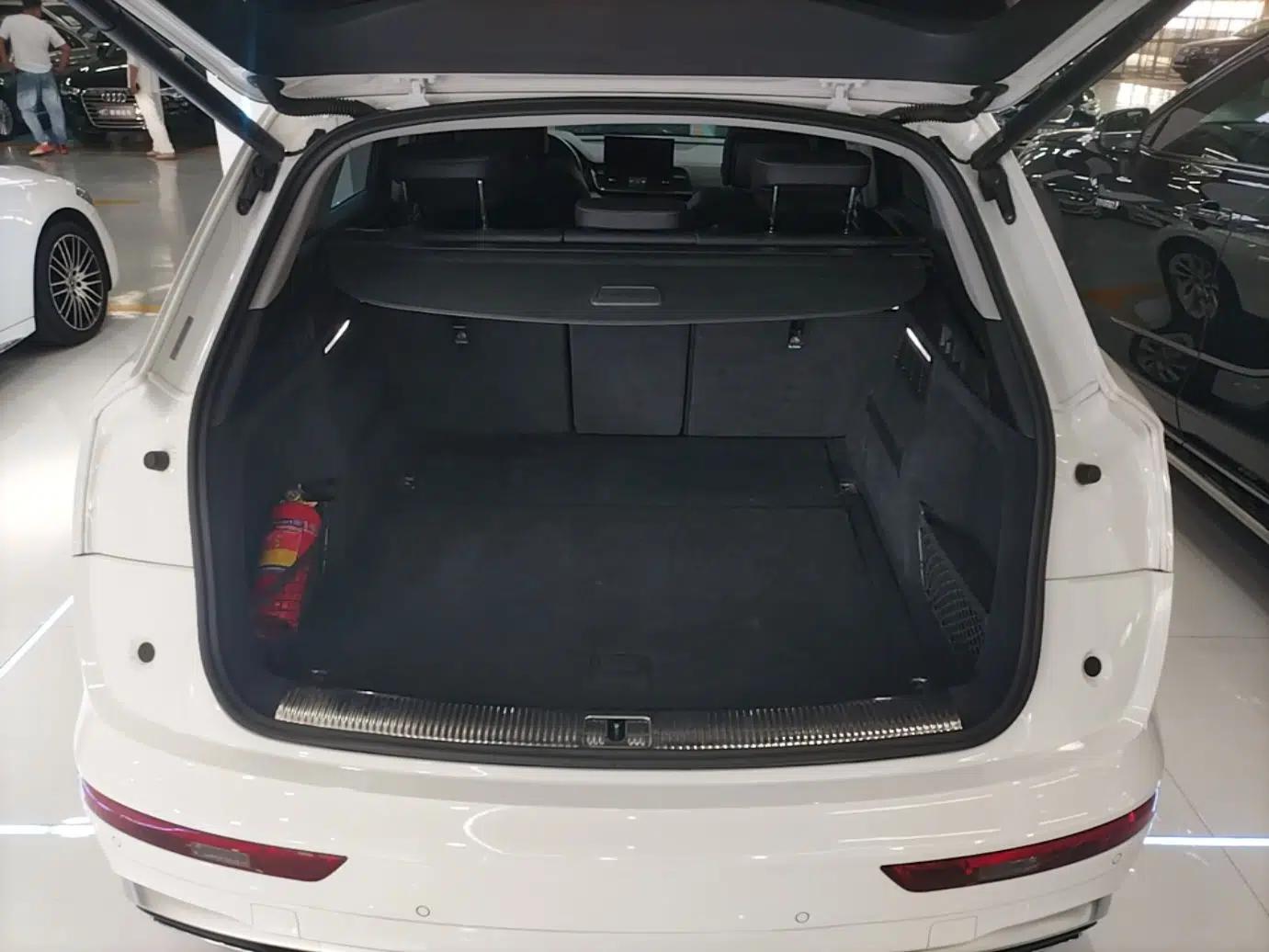 Audi Q5L 2022 Updated 40T Luxury Dynamic Edition — миниатюра 22