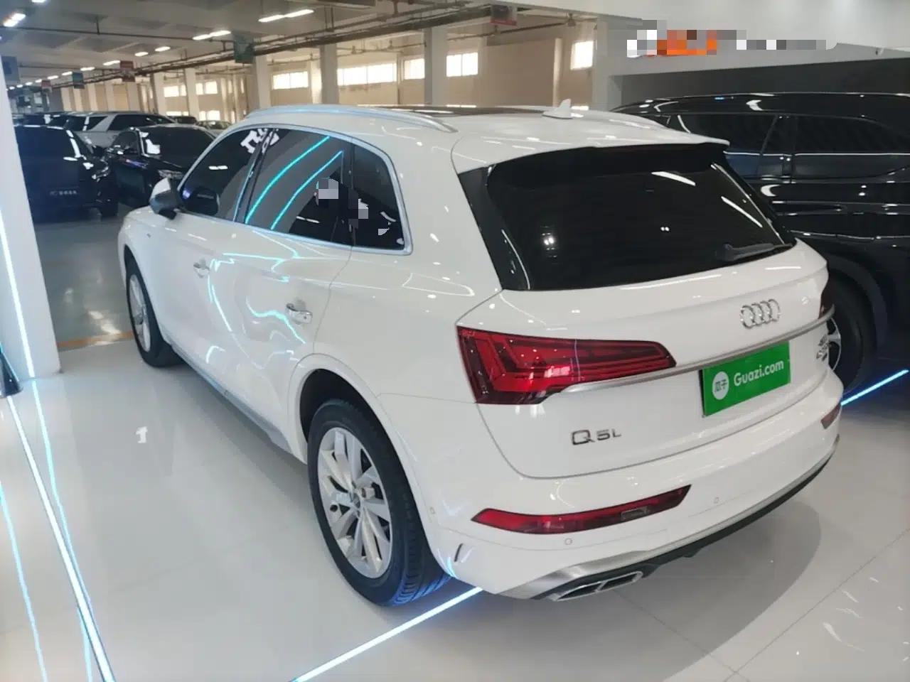 Audi Q5L 2022 Updated 40T Luxury Dynamic Edition — миниатюра 4