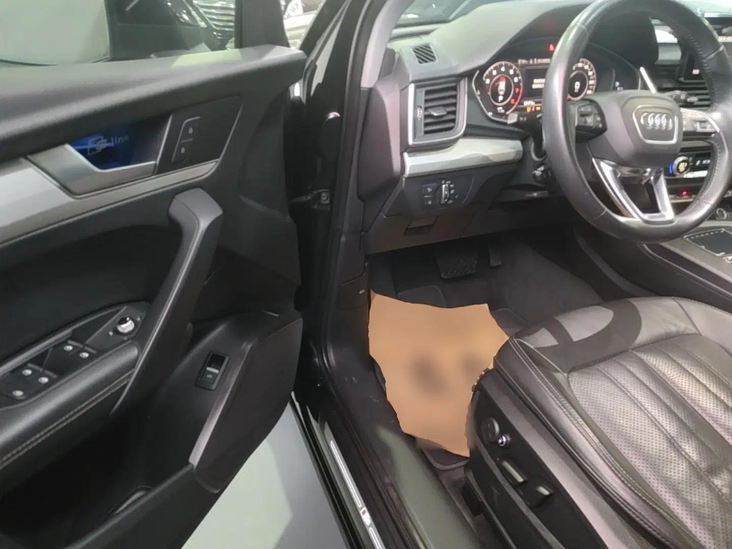 Audi Q5L 2020 Updated 40 TFSI Prestige Fashion Edition — миниатюра 18