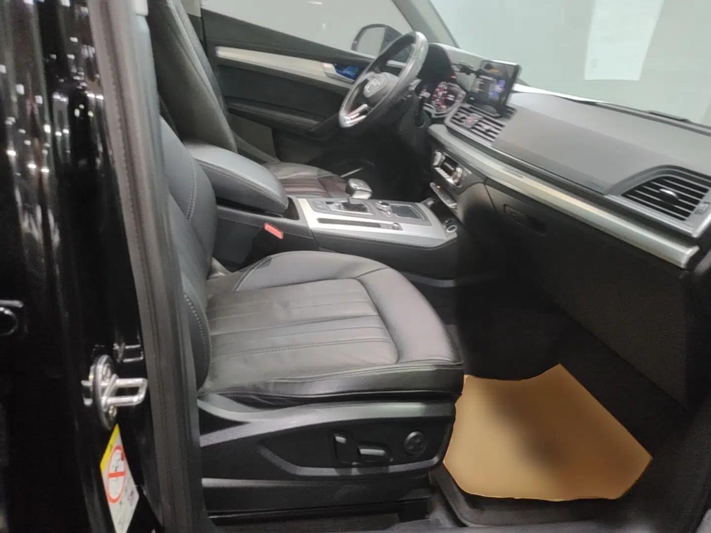 Audi Q5L 2020 Updated 40 TFSI Prestige Fashion Edition — миниатюра 19