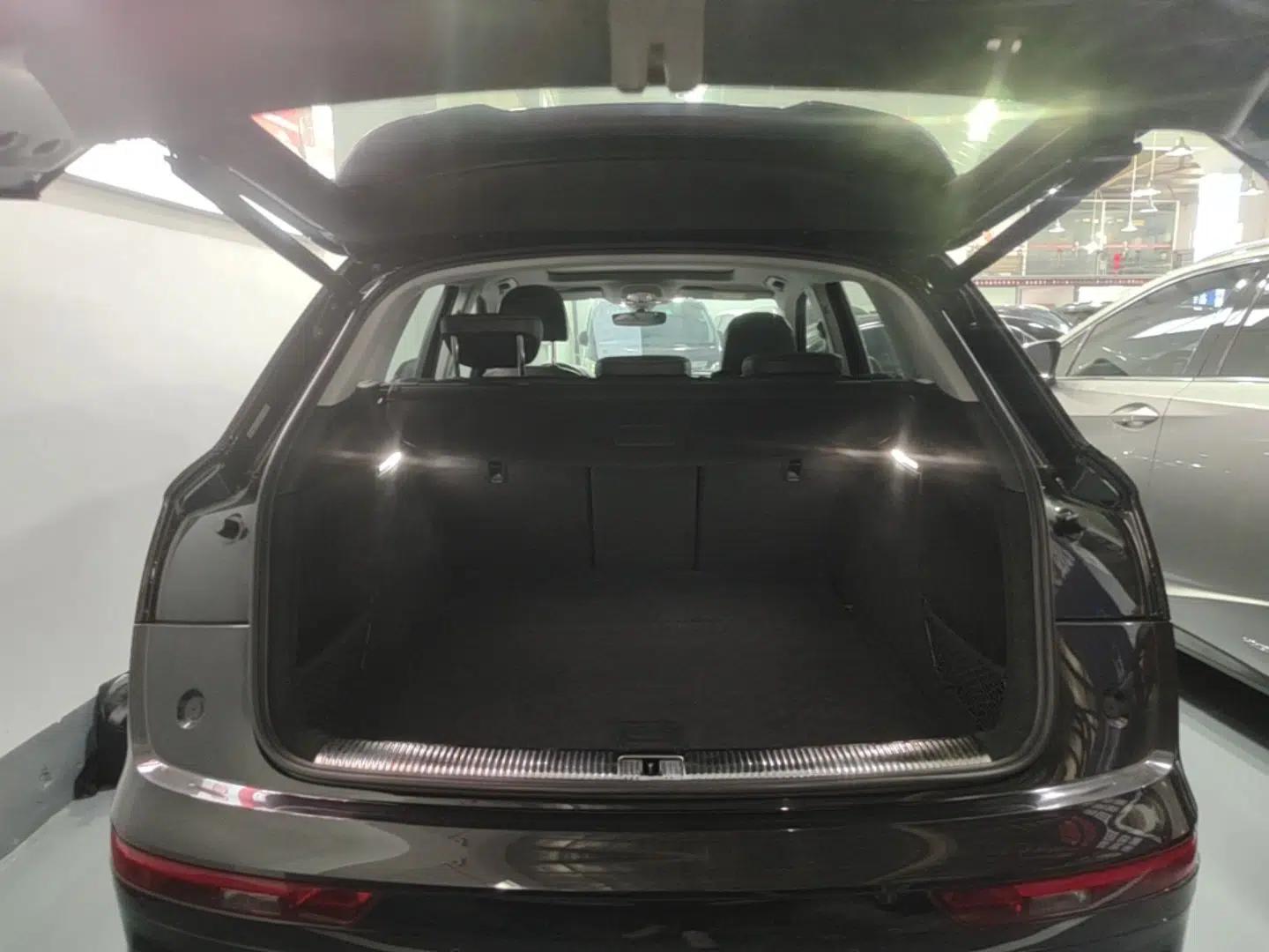 Audi Q5L 2020 Updated 40 TFSI Prestige Fashion Edition — миниатюра 22