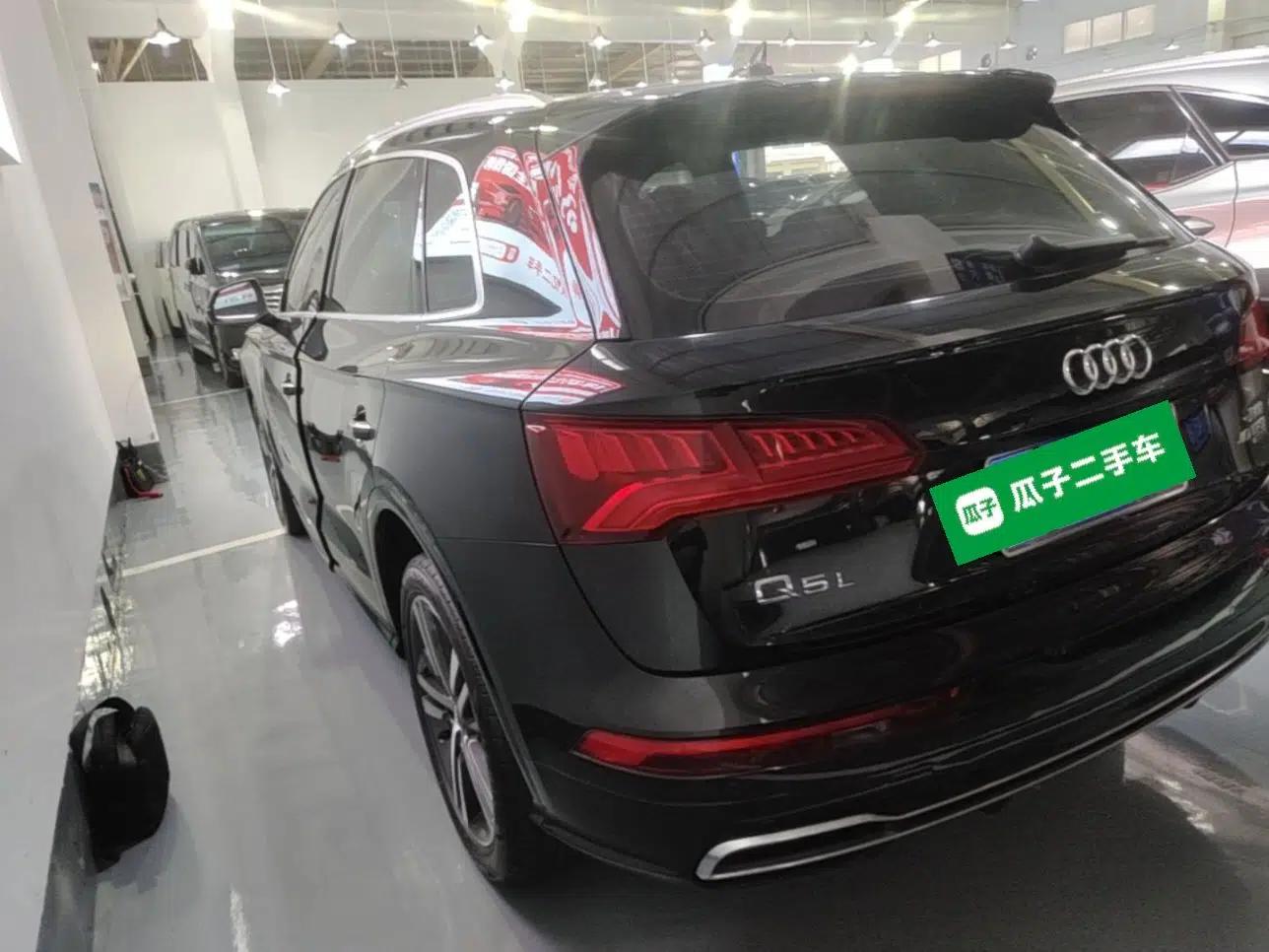 Audi Q5L 2020 Updated 40 TFSI Prestige Fashion Edition — миниатюра 4
