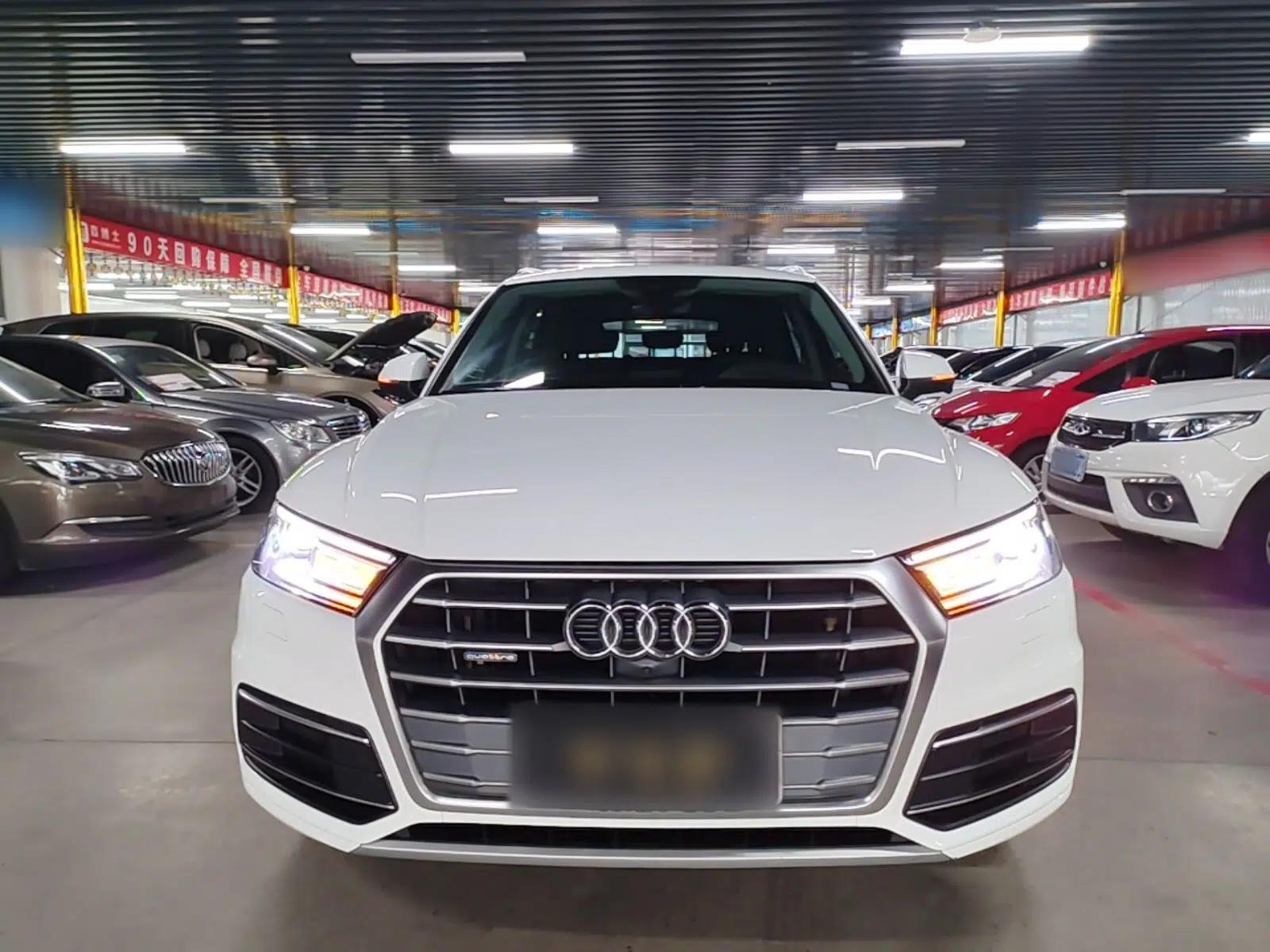 Audi Q5L 2018 40 TFSI Prestige Edition China V — миниатюра 2