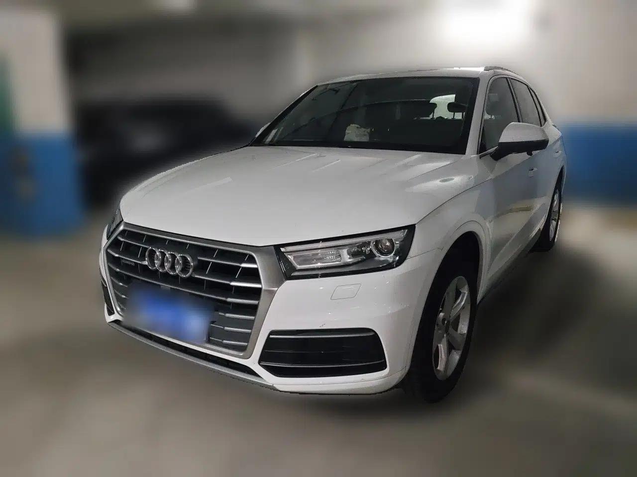 Audi Q5L 2018 40 TFSI Prestige Edition China V — миниатюра 1