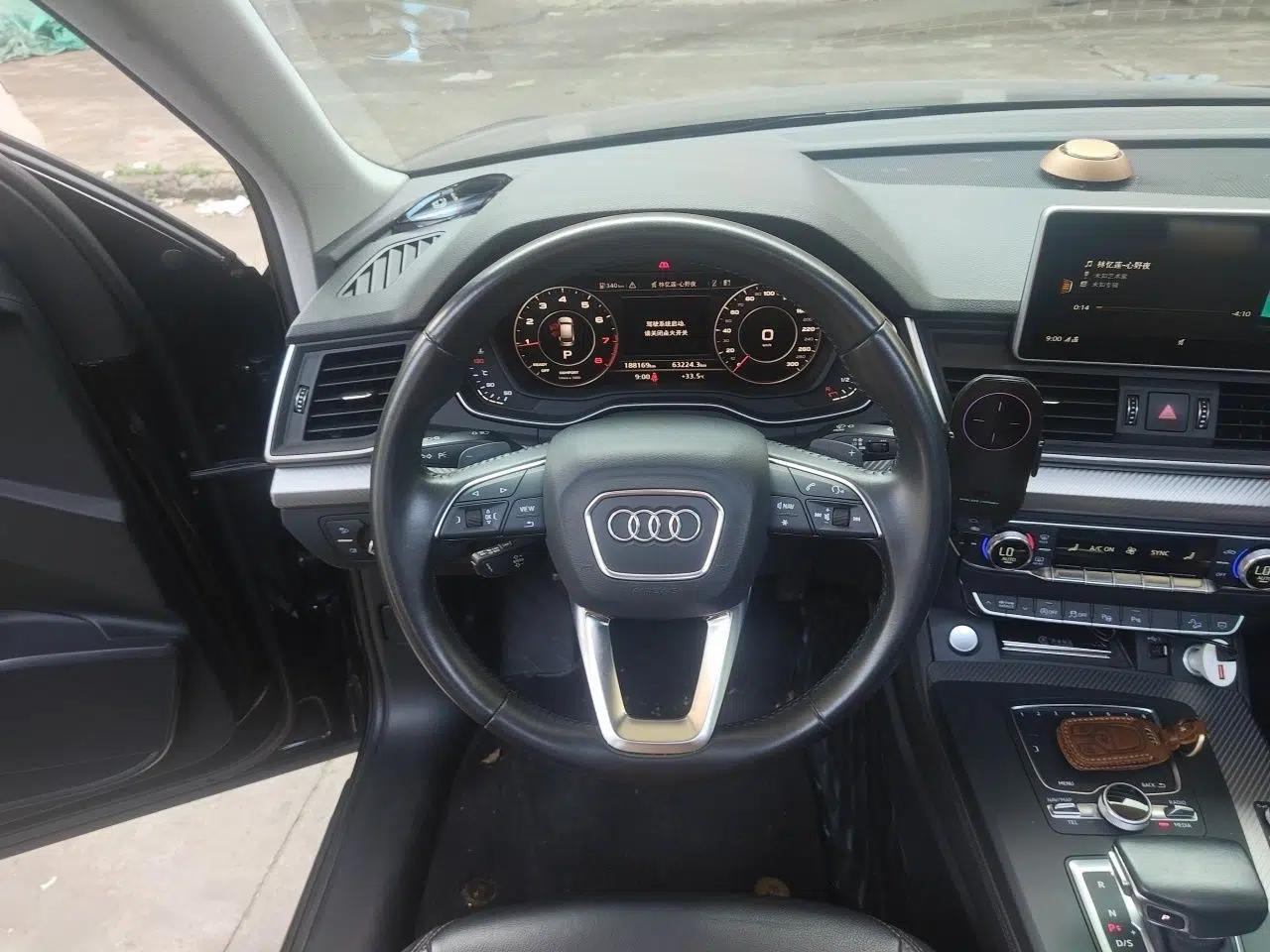 Audi Q5L 2020 45 TFSI Prestige Fashion Model — миниатюра 10
