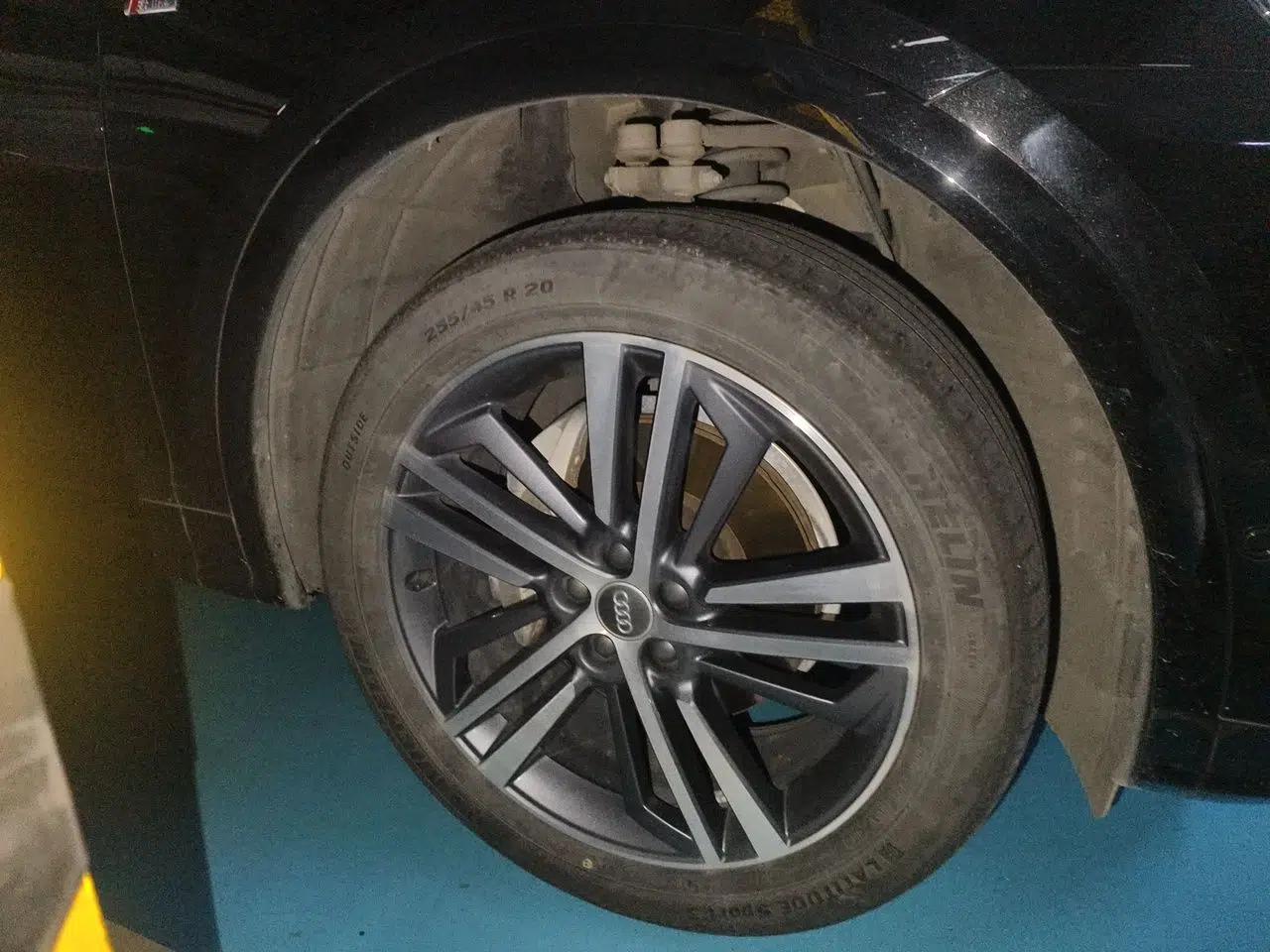 Audi Q5L 2020 45 TFSI Prestige Fashion Model — миниатюра 8