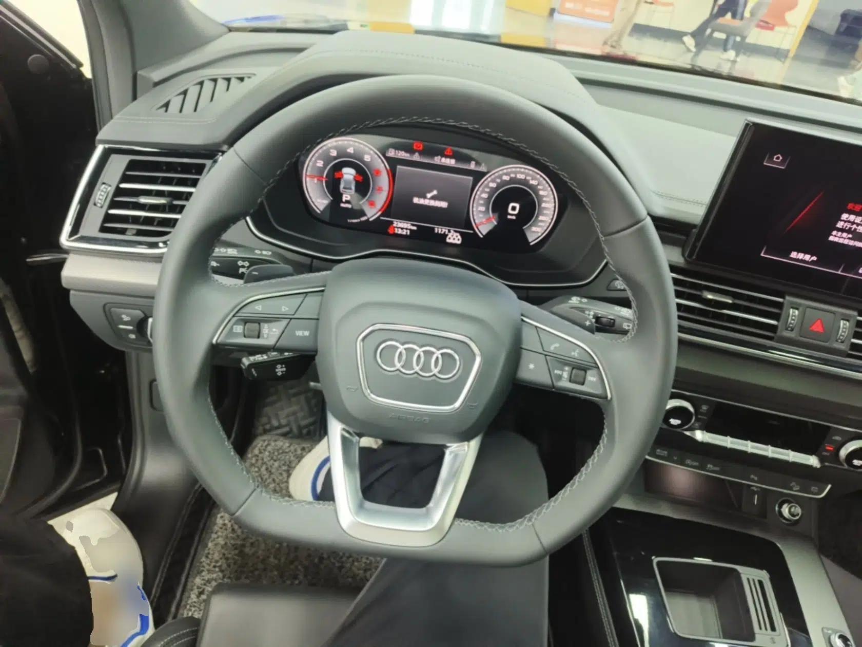 Audi Q5L 2024 40 TFSI Luxury Dynamic Edition — миниатюра 18