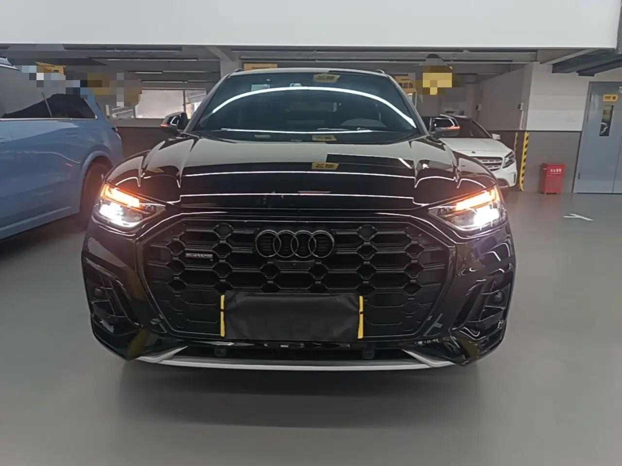 Audi Q5L 2024 45 TFSI Luxury Dynamic Model — миниатюра 2