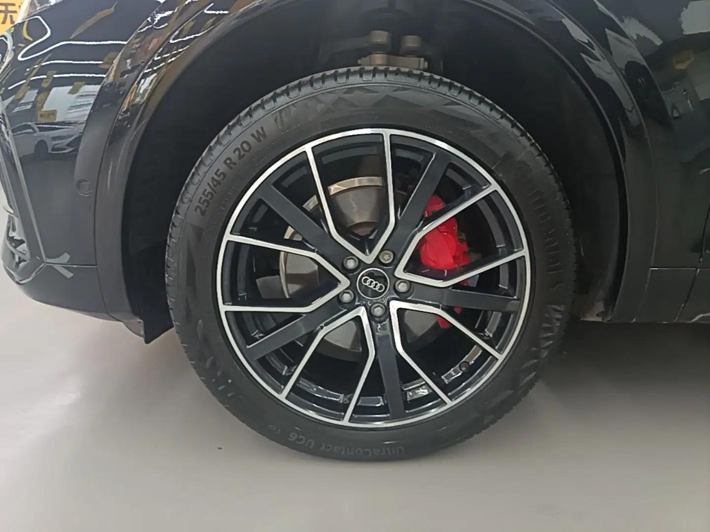 Audi Q5L 2024 45 TFSI Luxury Dynamic Model — миниатюра 15