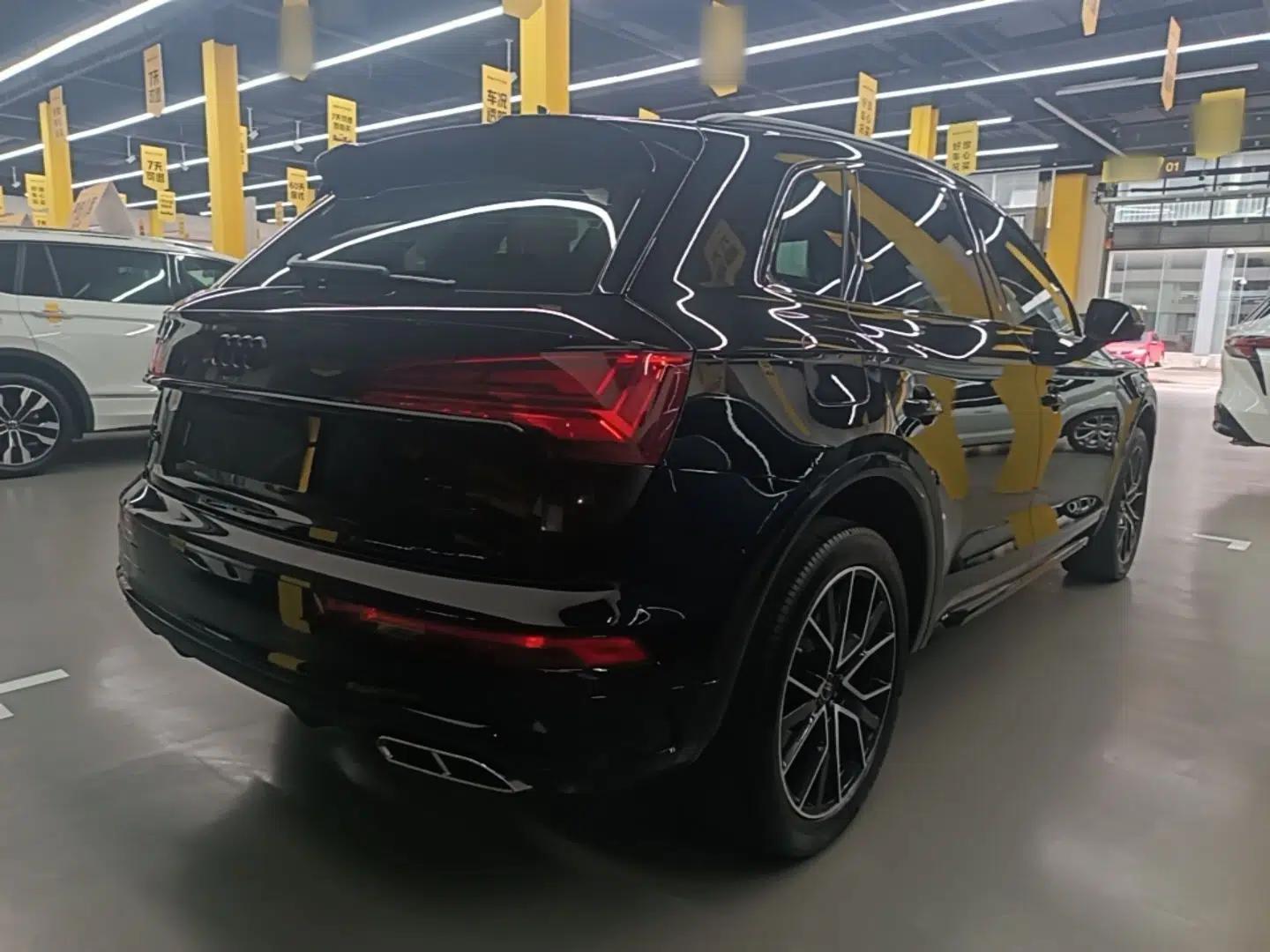 Audi Q5L 2024 45 TFSI Luxury Dynamic Model — миниатюра 6