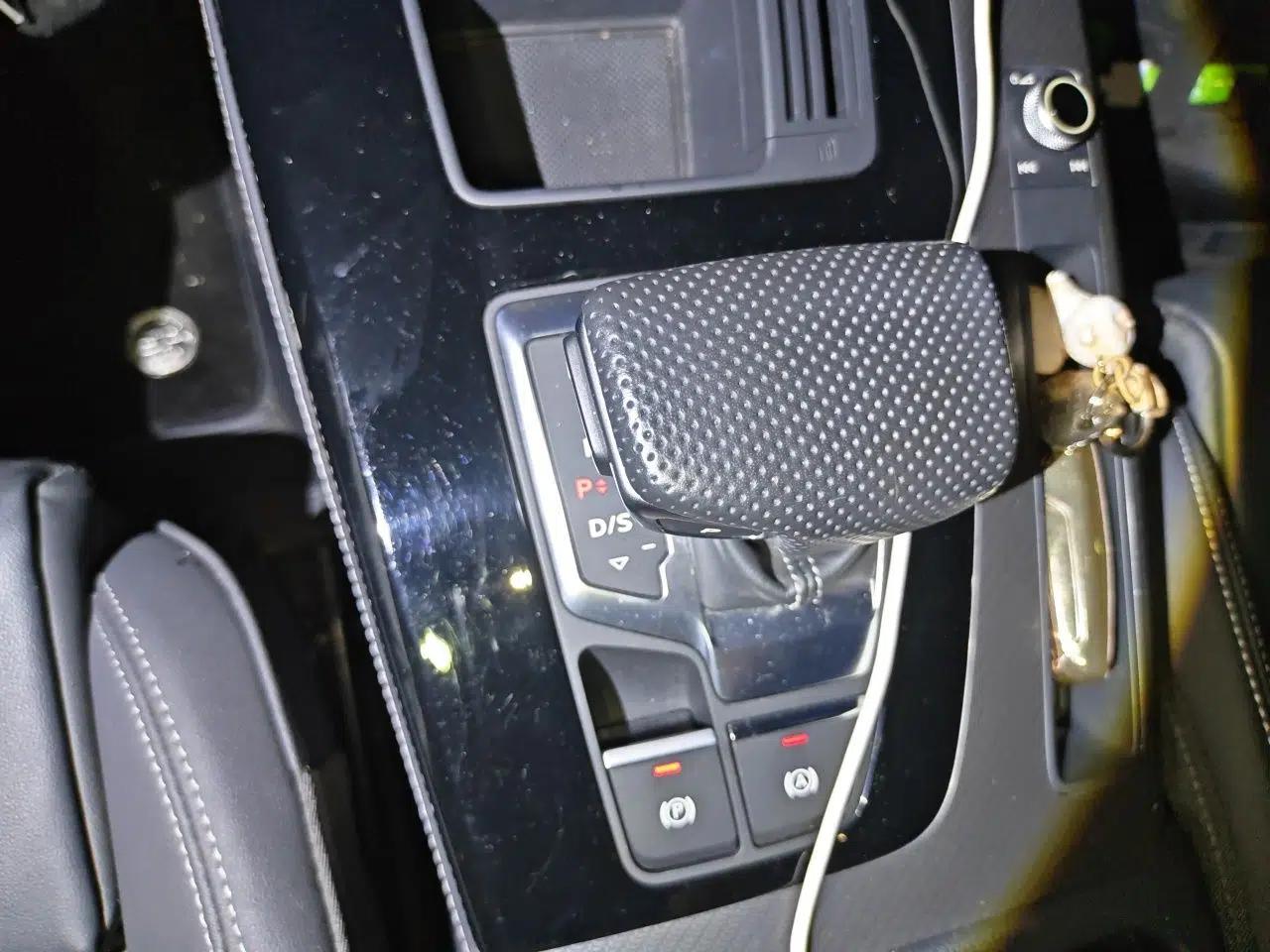 Audi Q5L 2023 40T Luxury Dynamic Model — миниатюра 14