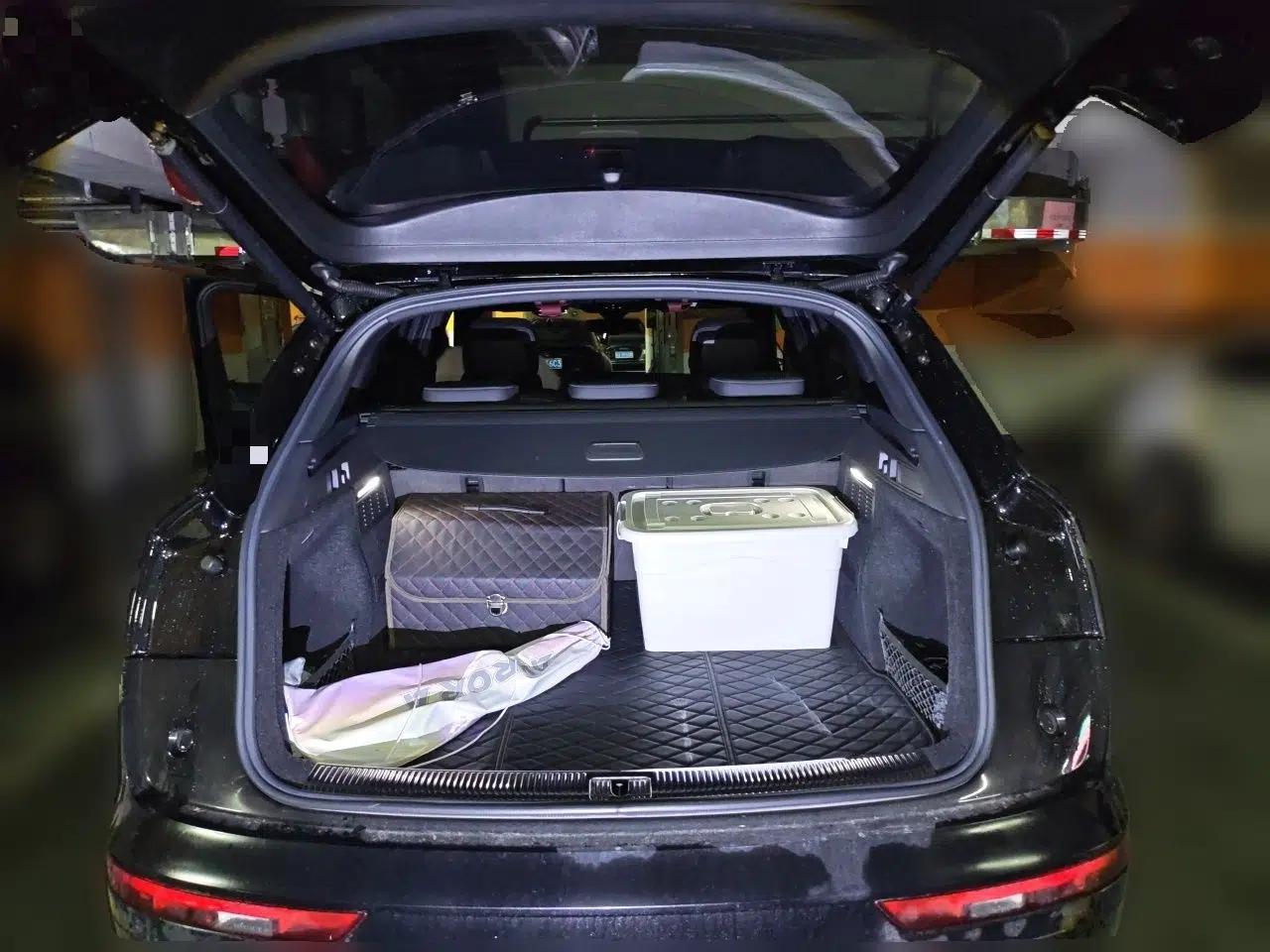 Audi Q5L 2023 40T Luxury Dynamic Model — миниатюра 19