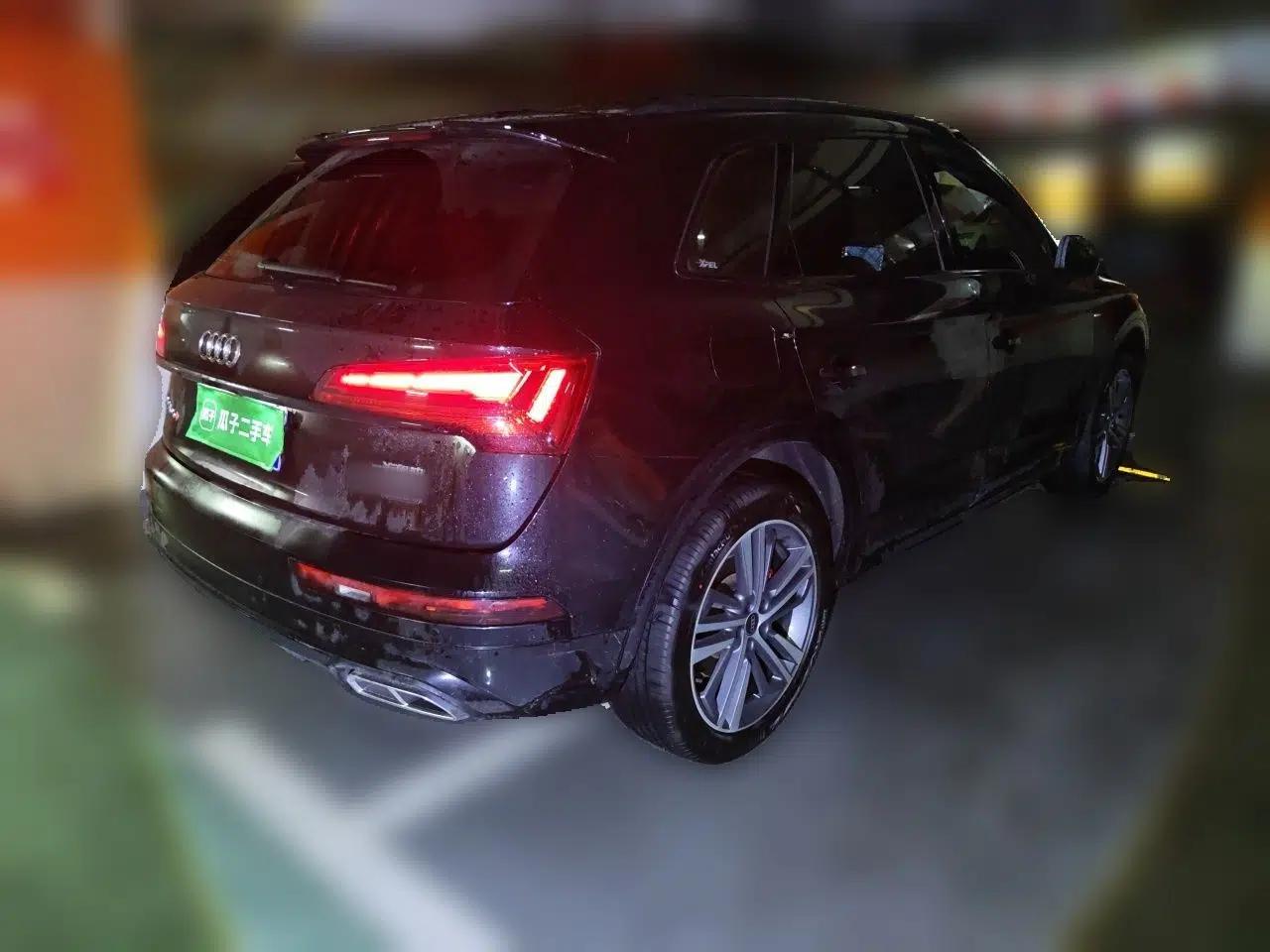 Audi Q5L 2023 40T Luxury Dynamic Model — миниатюра 6