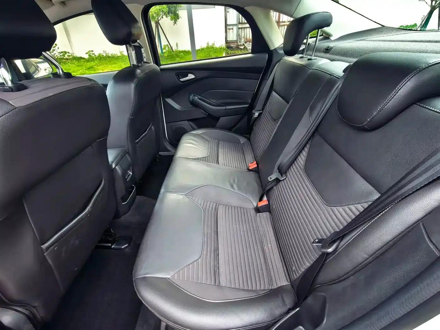 2015 Ford Focus Sedan EcoBoost 180 Automatic Elite — миниатюра 7