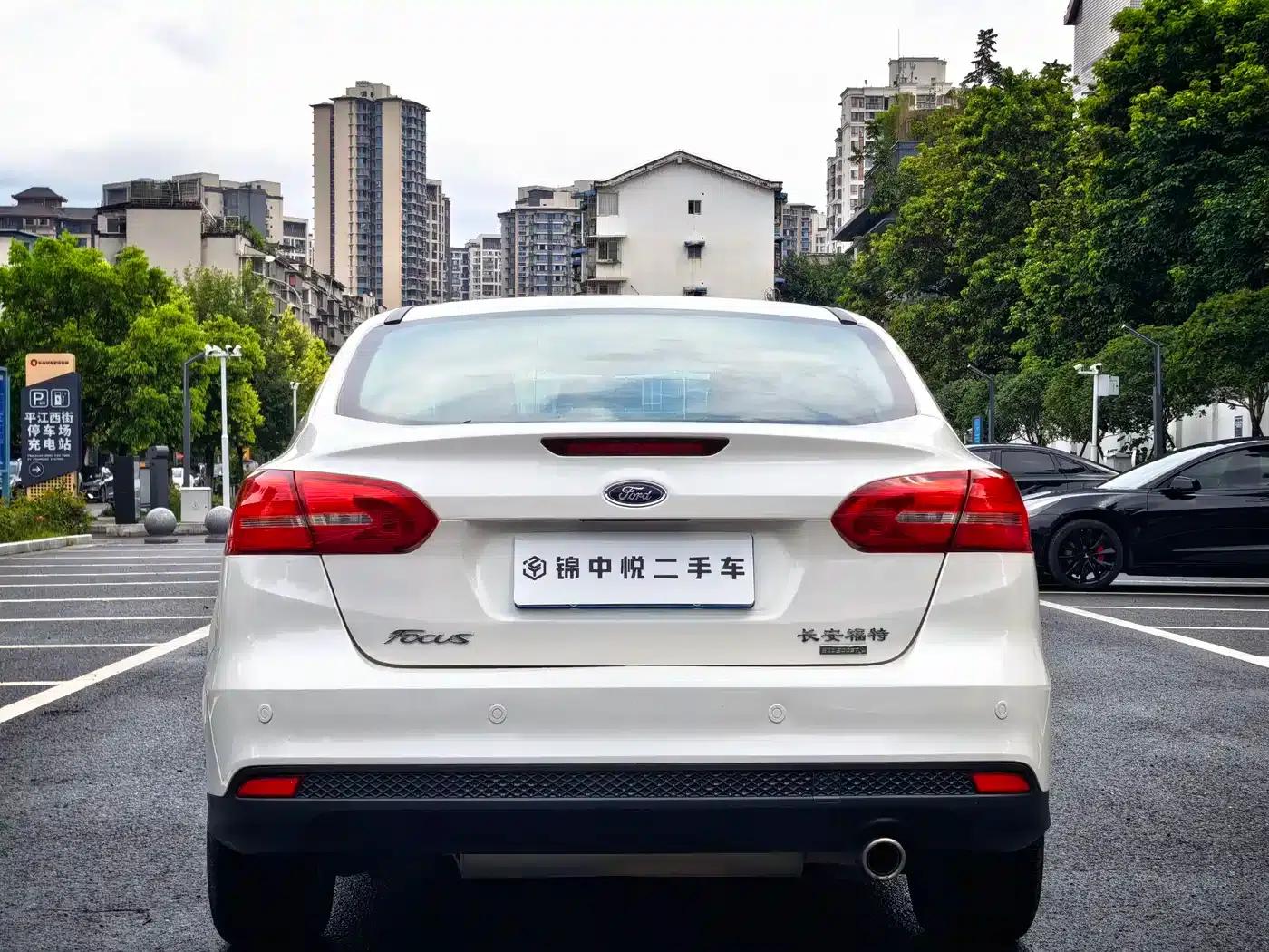 2015 Ford Focus Sedan EcoBoost 180 Automatic Elite — миниатюра 9