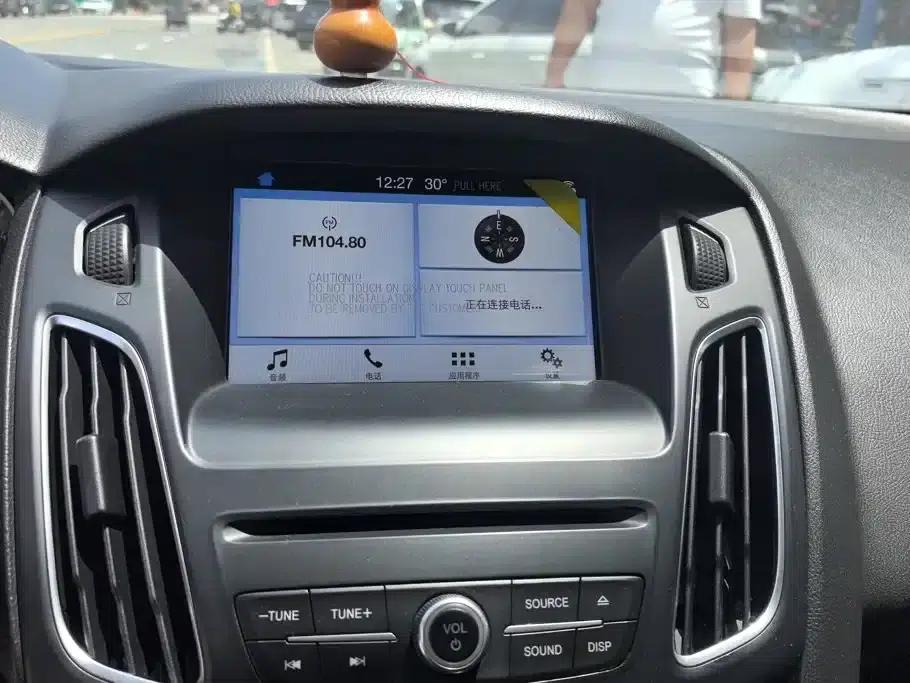2017 Ford Focus Hatchback EcoBoost 180 Automatic Elite — миниатюра 13