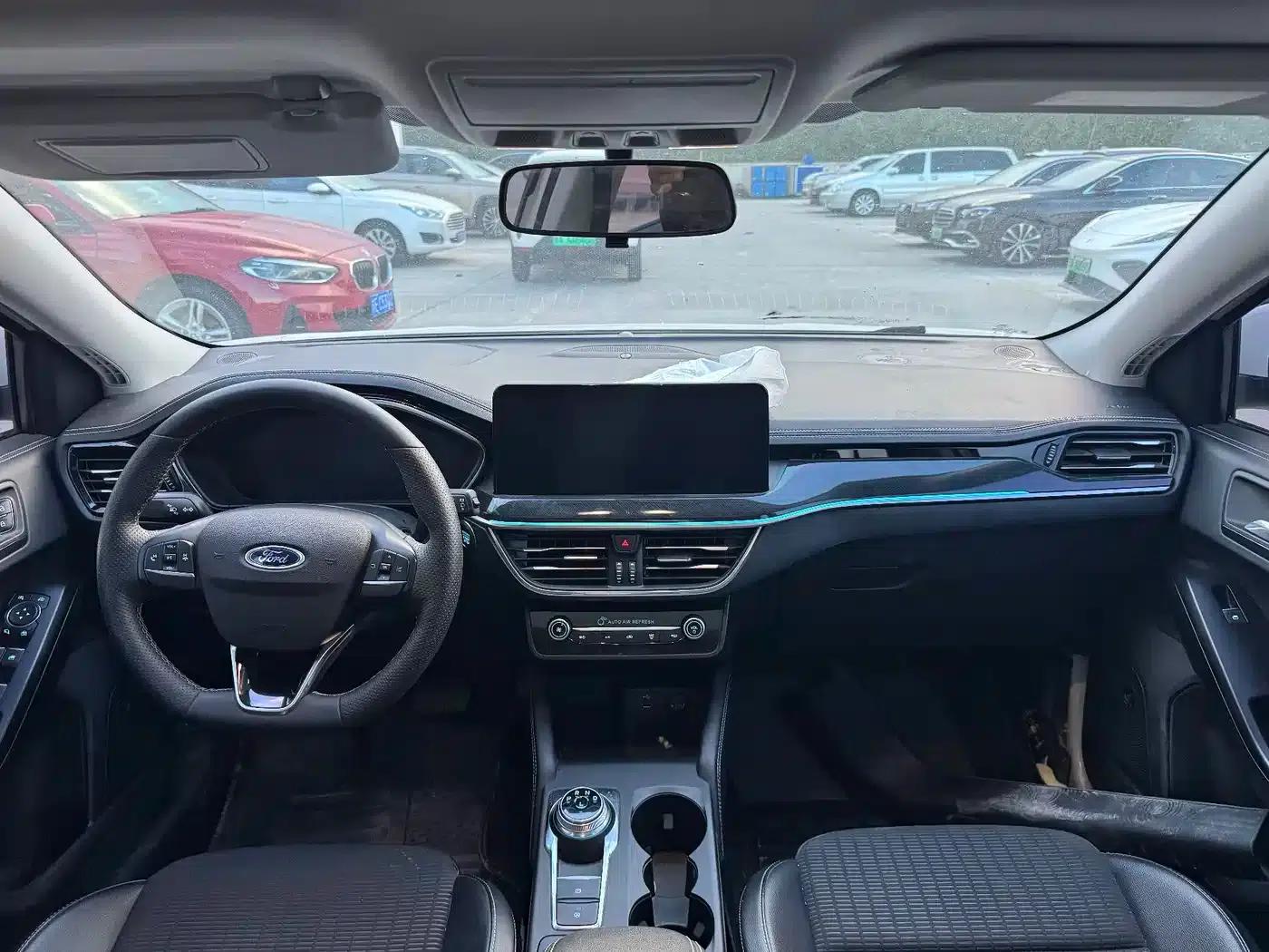 Ford Focus 2021 Hatchback EcoBoost 180 Automatic Trend Edition — миниатюра 10