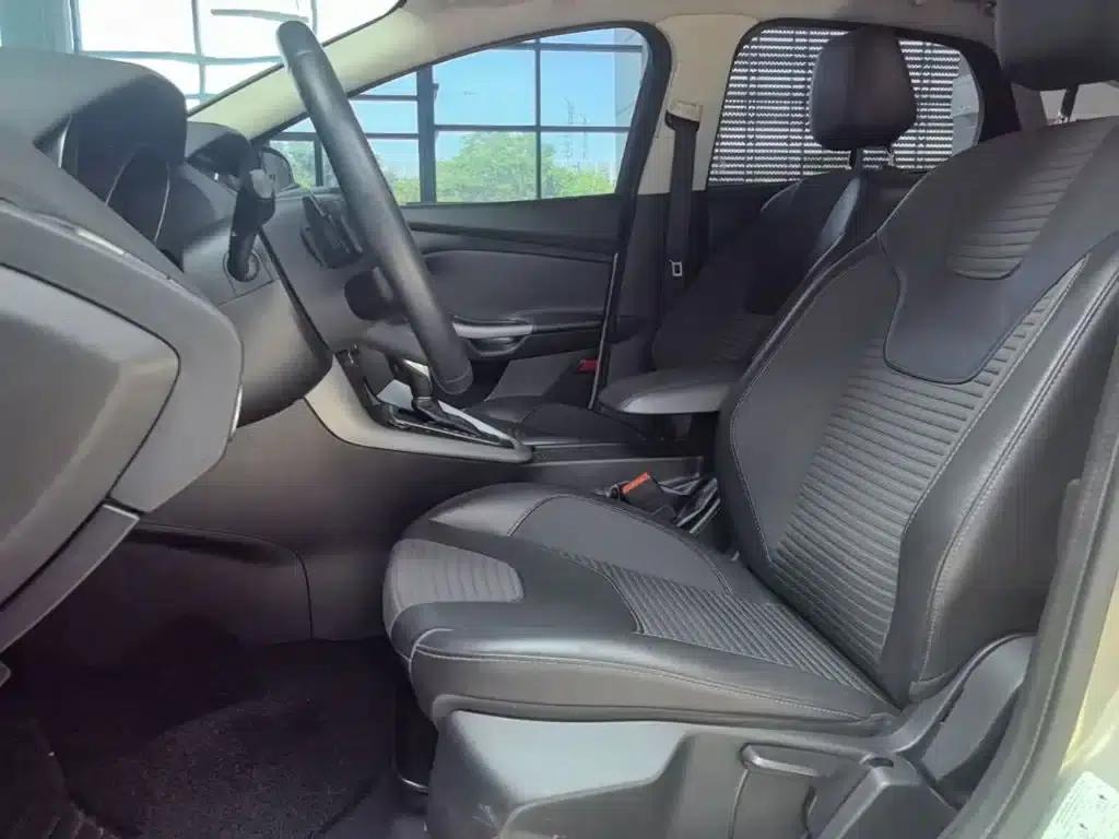2015 Ford Focus Hatchback EcoBoost 180 Automatic Sport — миниатюра 15