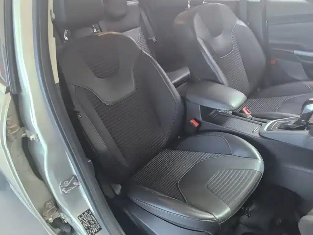 2015 Ford Focus Hatchback EcoBoost 180 Automatic Sport — миниатюра 25