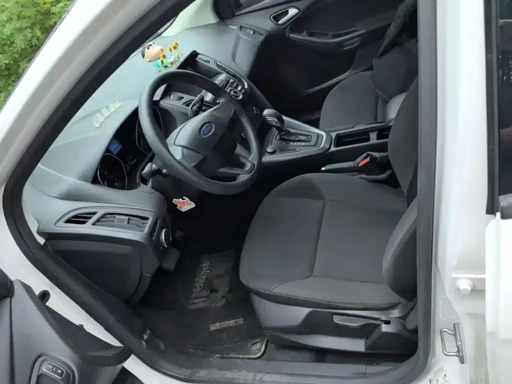 Ford Focus 2018 Hatchback Classic 1.6L Automatic Comfort Smart Edition — миниатюра 15