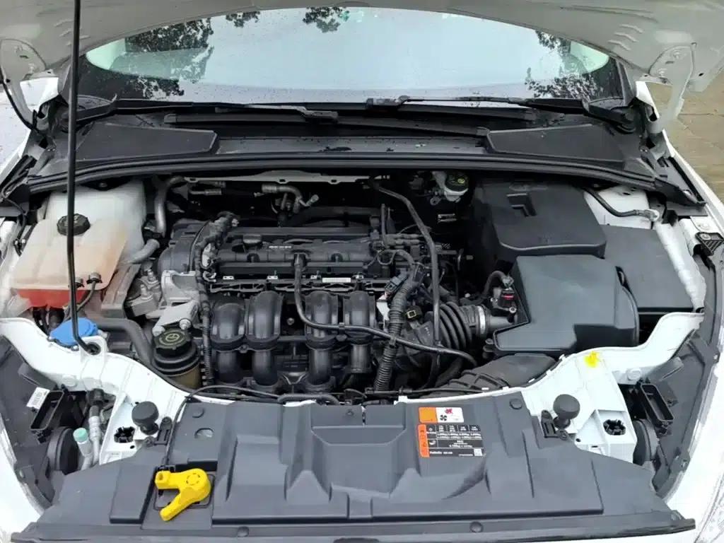 Ford Focus 2018 Hatchback Classic 1.6L Automatic Comfort Smart Edition — миниатюра 20