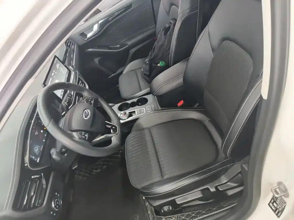 Ford Focus 2021 Hatchback EcoBoost 180 Automatic Trend Edition — миниатюра 22